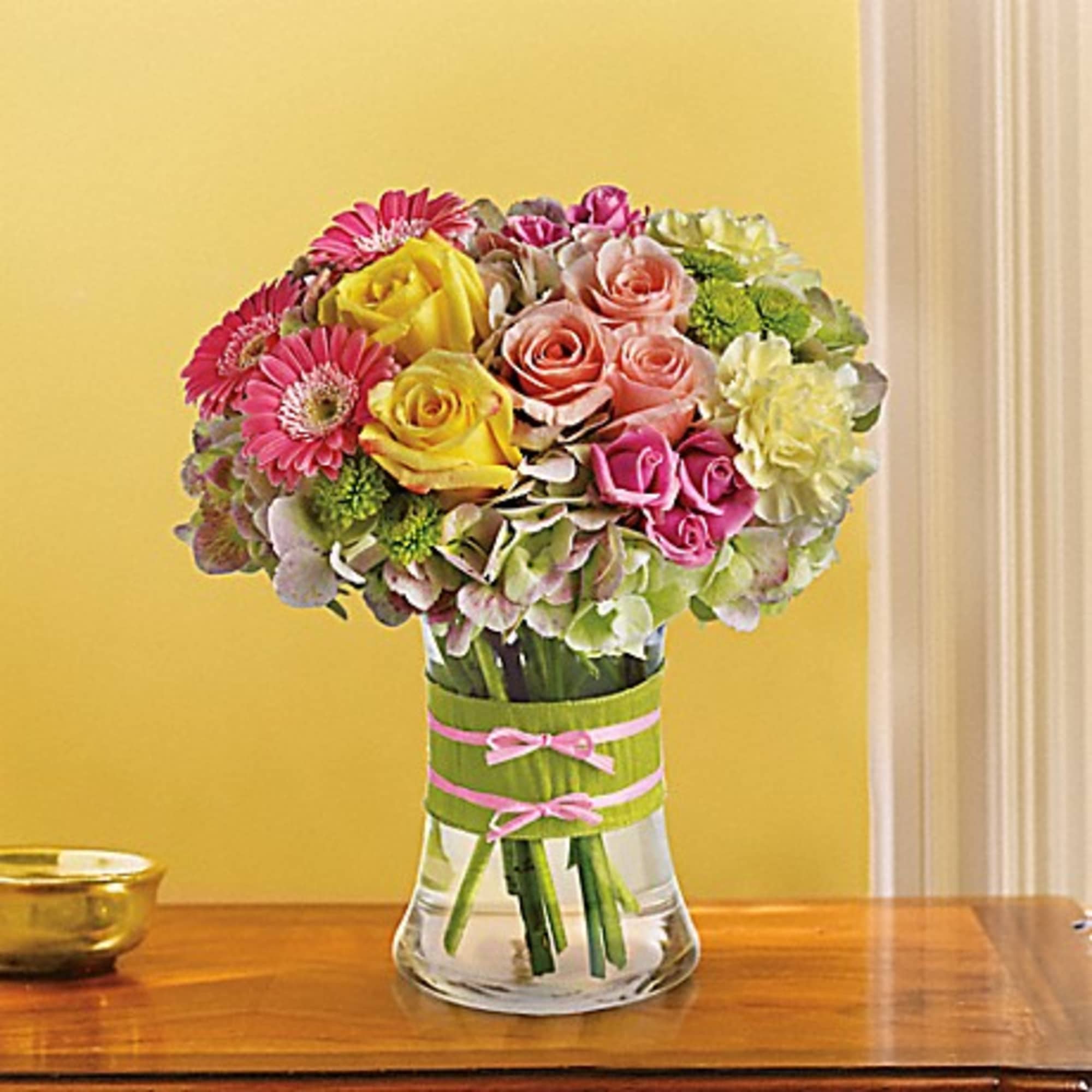 A fashionista is someone who&#039;s always on the cutting edge of fashion.