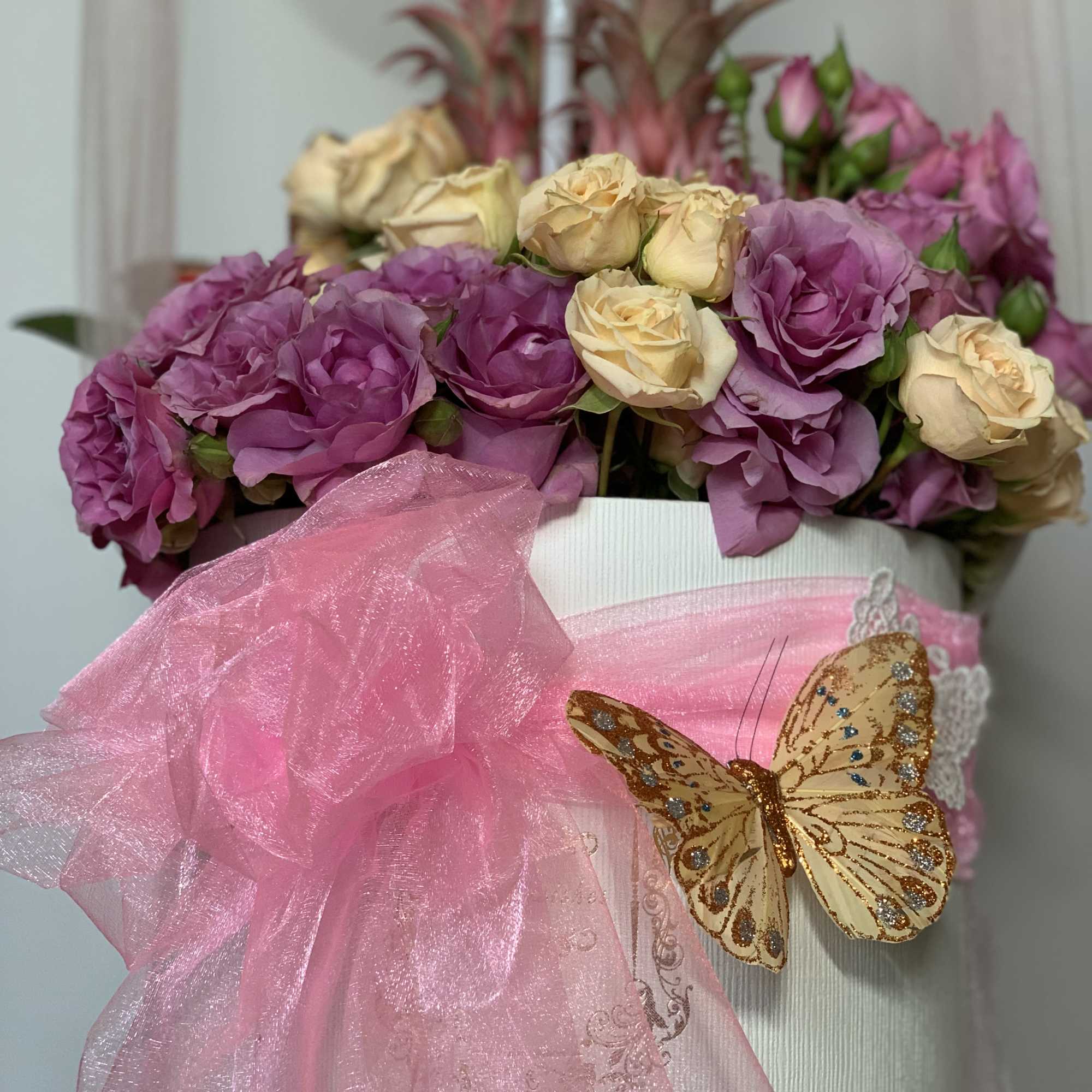 Bubble balloon-floral arrangement, will be delivered approximately looking like this 