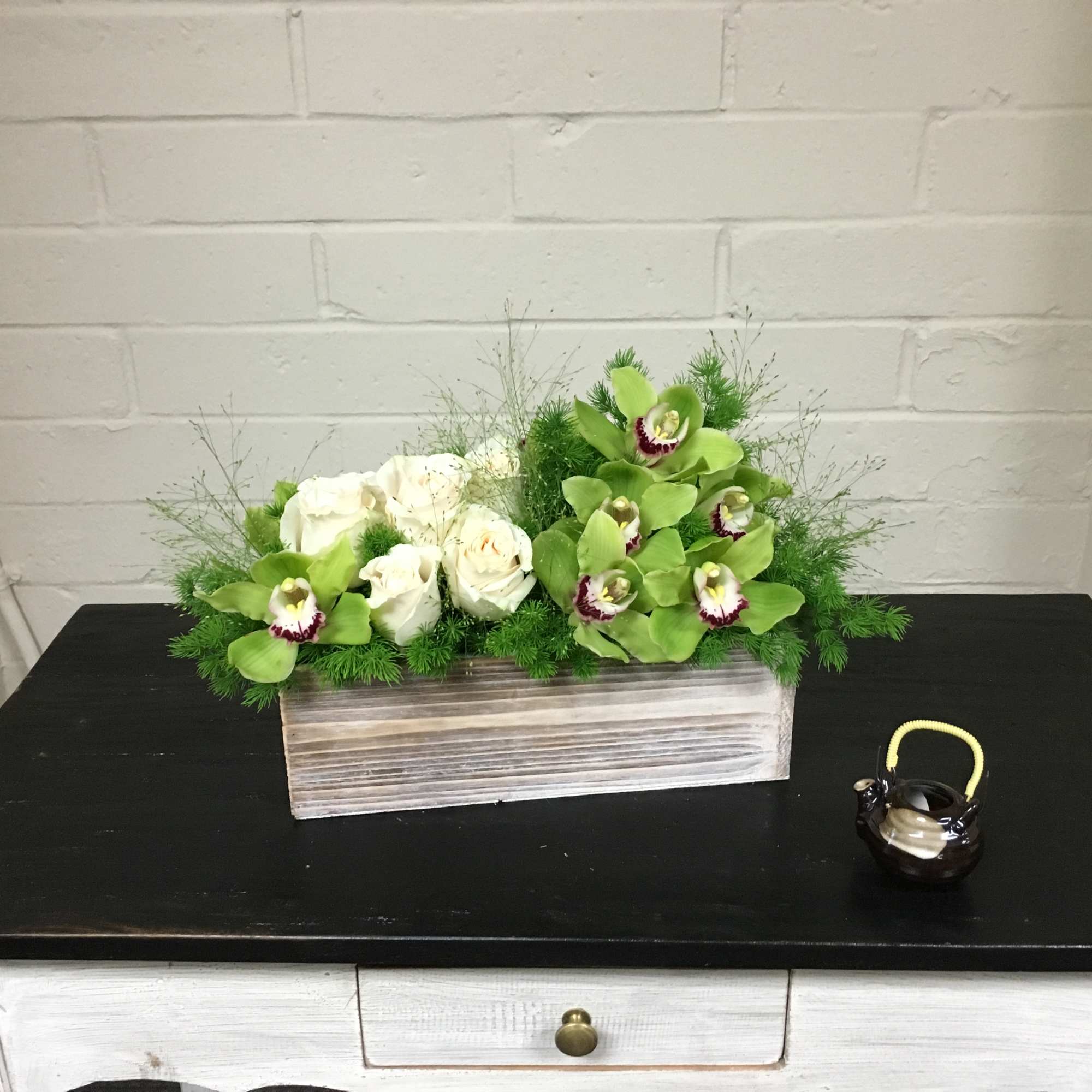 Dimension:  12L x 4W x 8H  Fun arrangements filled with