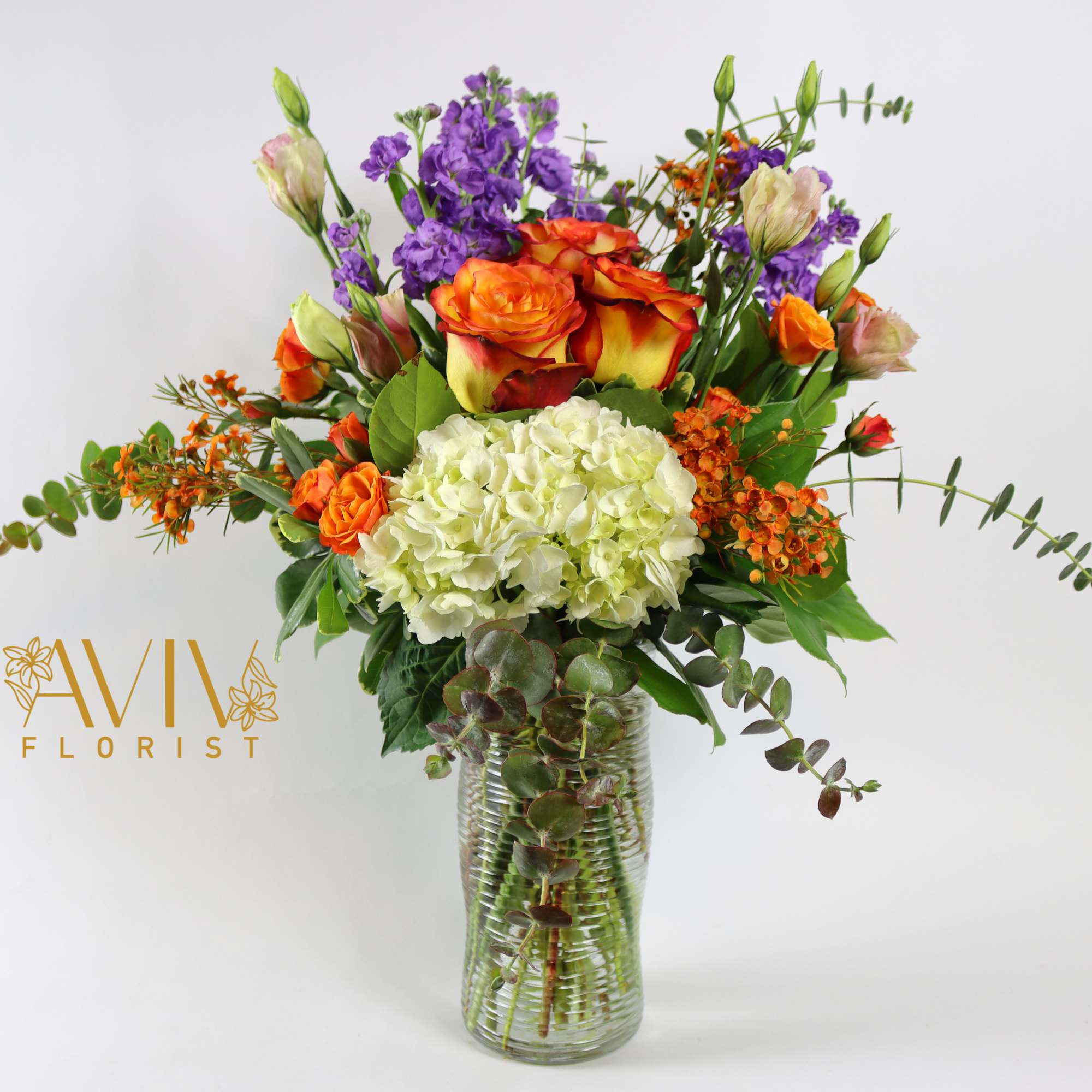 Enjoy with this seasonal design choice flower arrangement delivered in a majestic