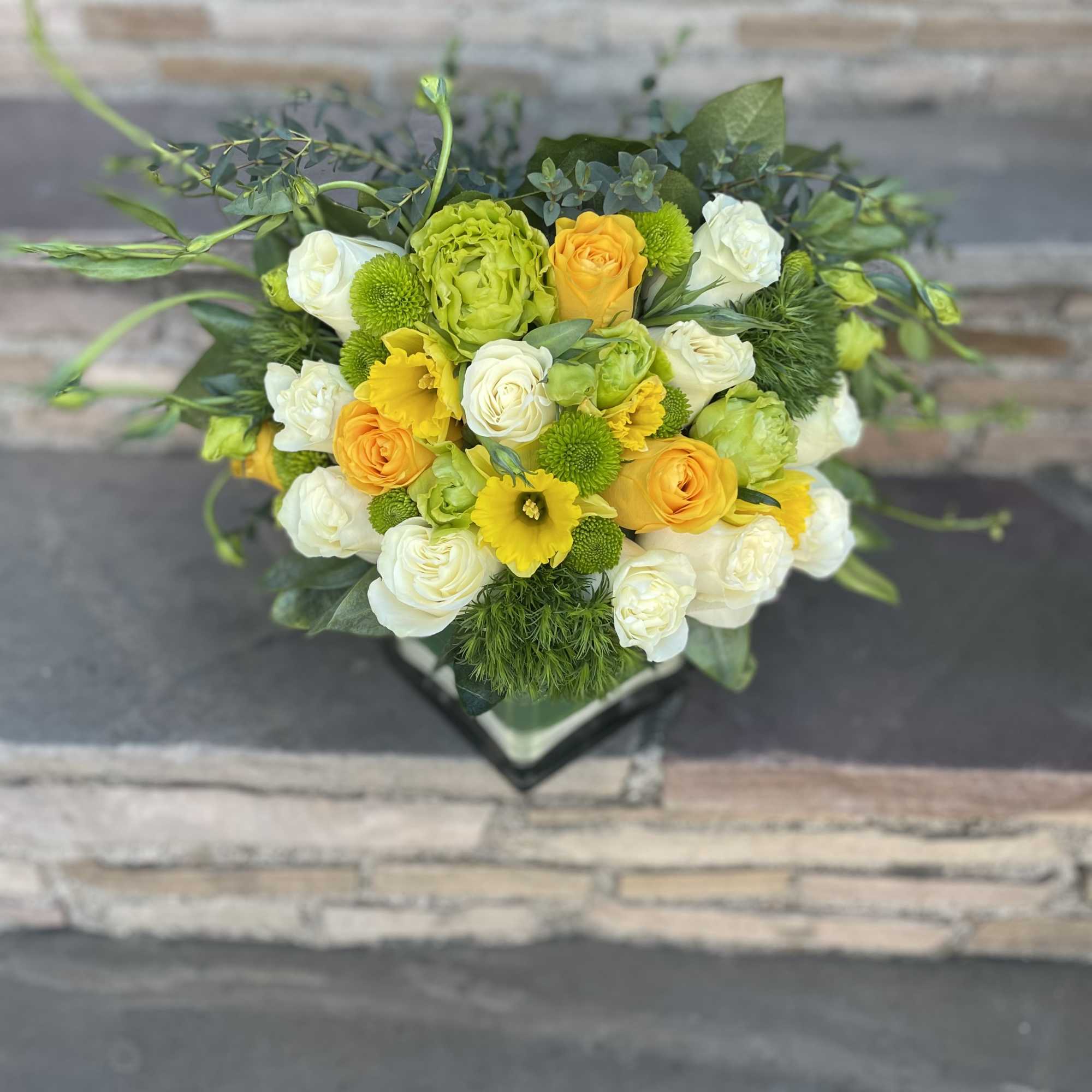 Compact arrangement  Compact arrangement