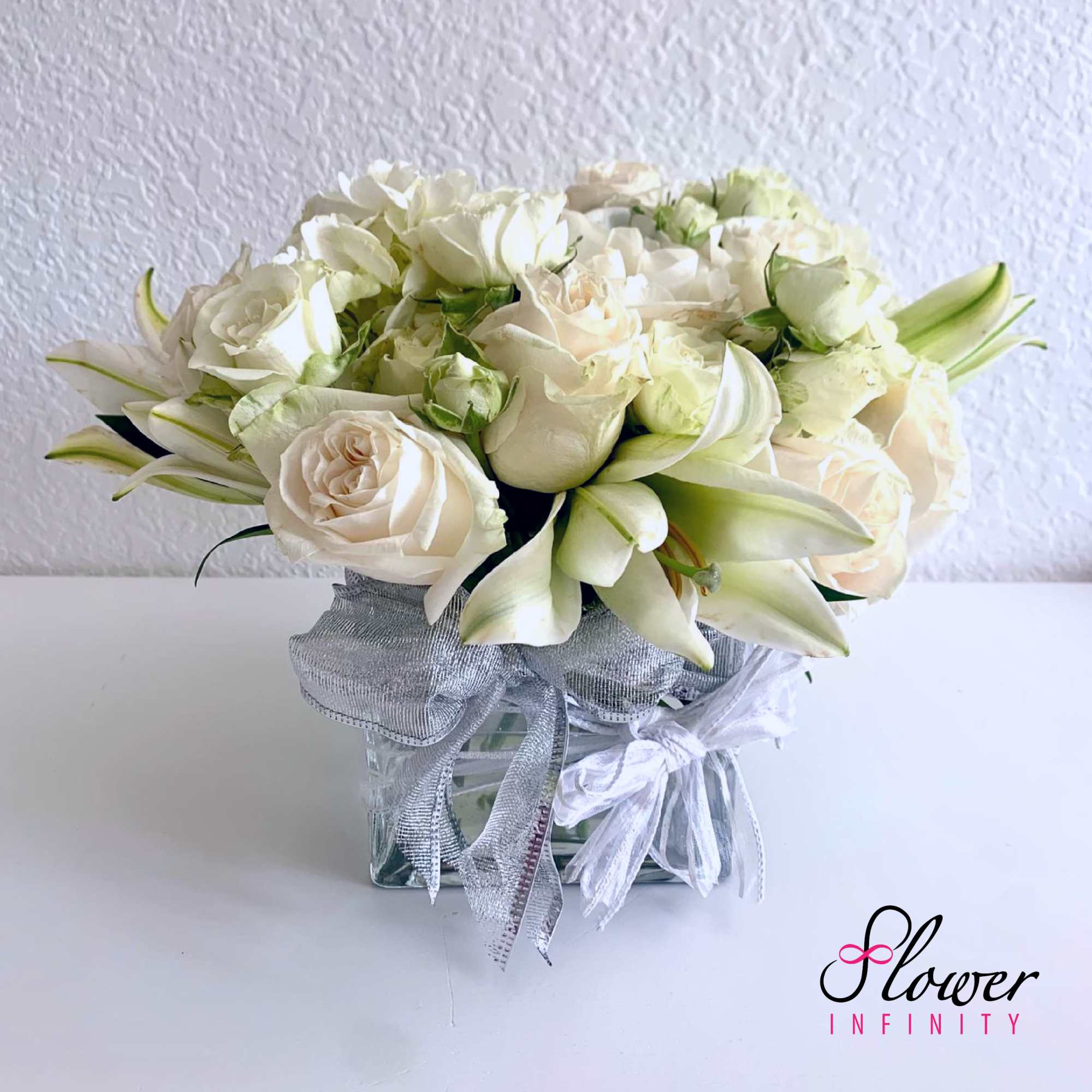 洋書　Flowers & Imagination Imagination Blooms in Renton WA - Cugini Florists & Fine Gifts