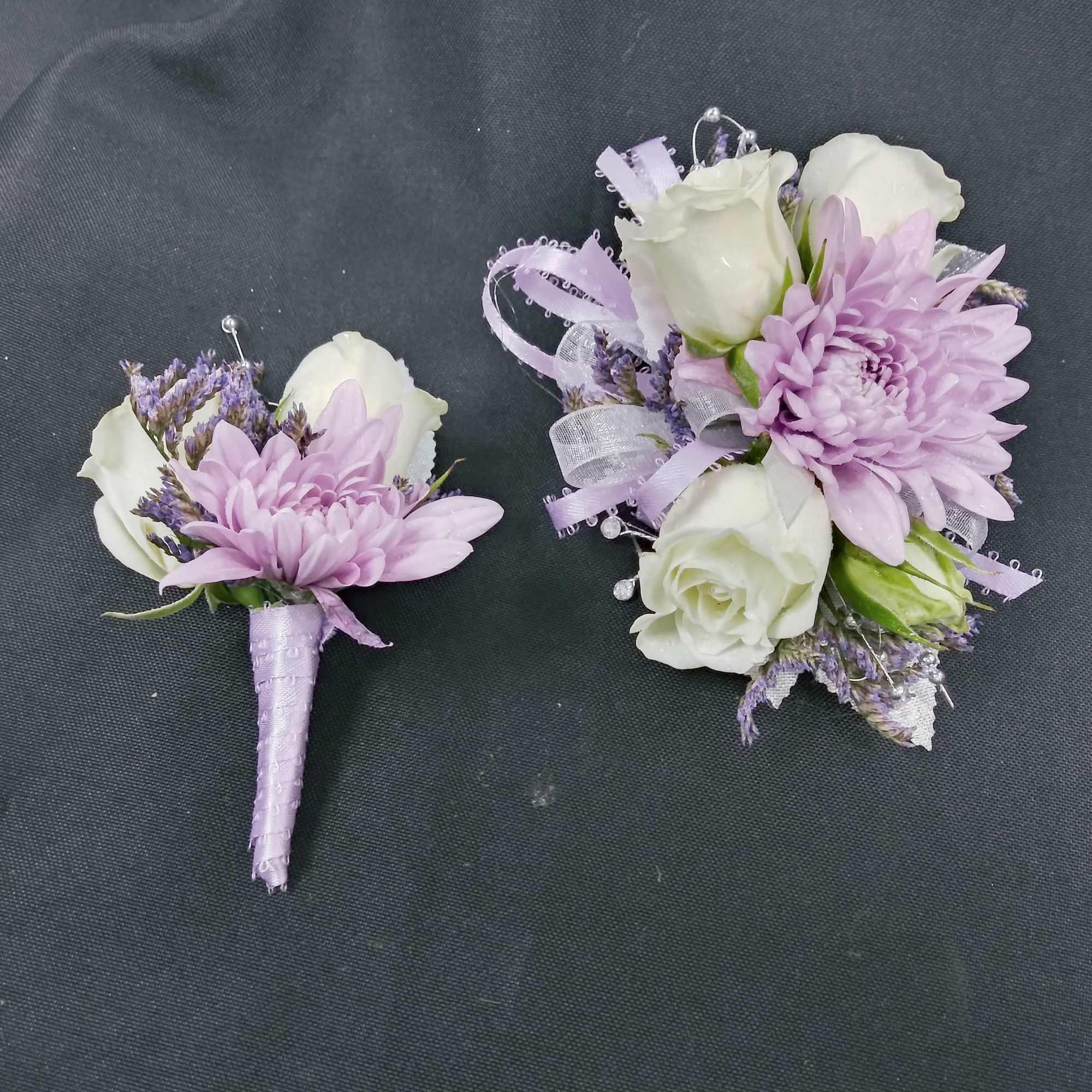 ★EMS★ CORSAGE FLAT BAGIVORY Star Studded Corsage in Fairfield CT - Hansen's Flower Shop