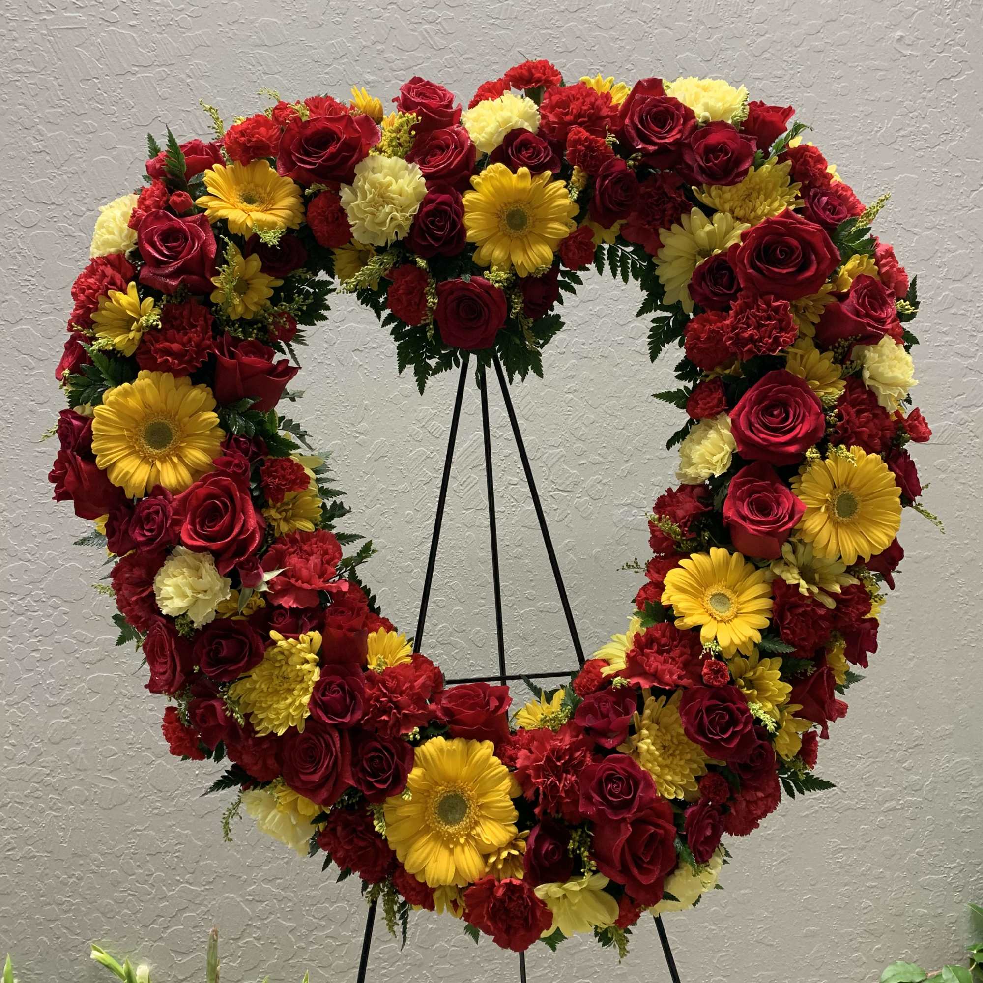 新品未使用⭐︎jnhearts Airily Bottoms Flower Oasis Midnight Floral Foam Open Heart, 18-in in the Craft
