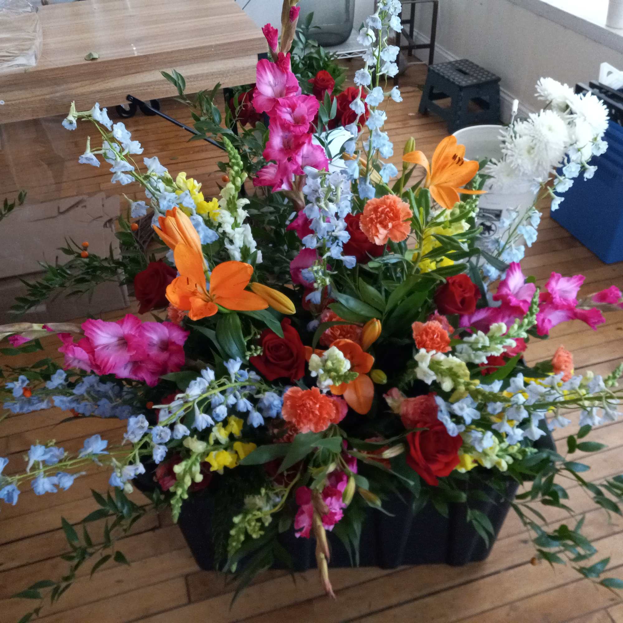 Beautiful huge spectacular color mix floor standing centerpieces for the ceremony