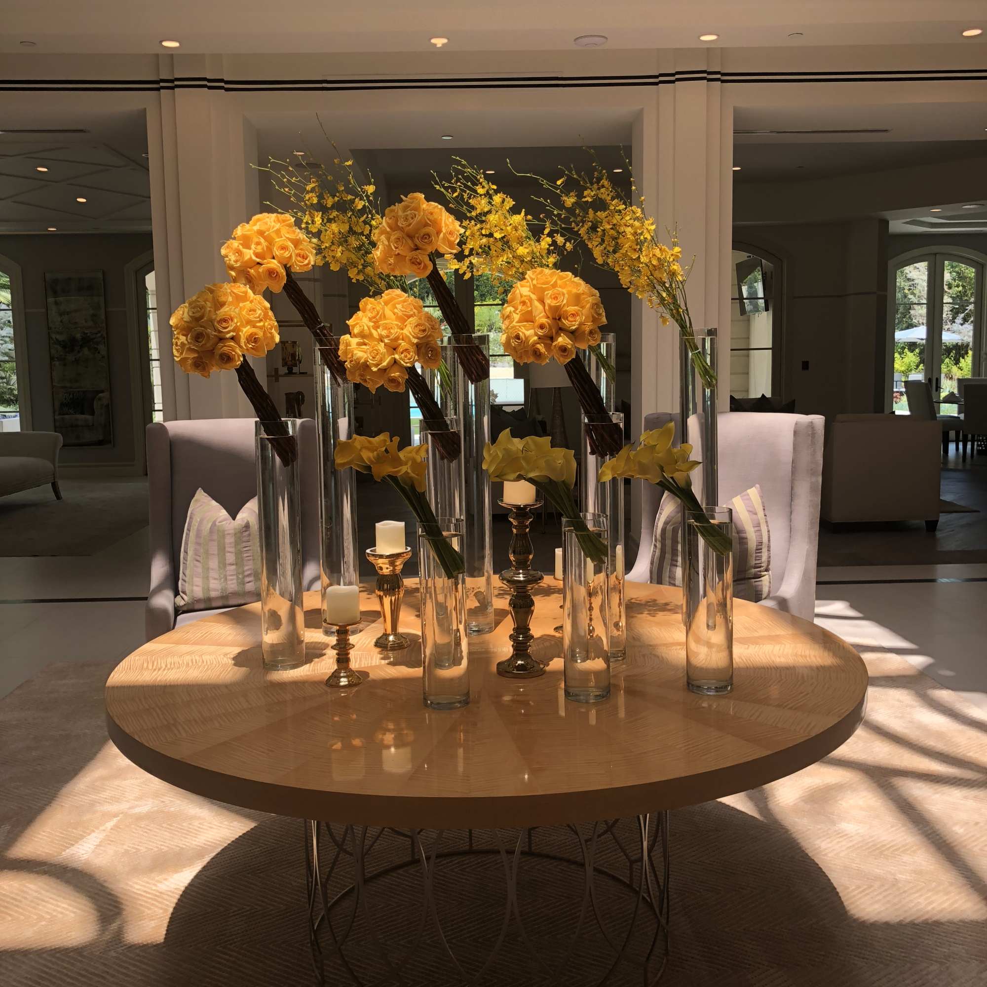 Lobby decoration flower arrrangement
SUBSTITUTION POLICY &ndash; Always deliver the freshest flowers!
Please note