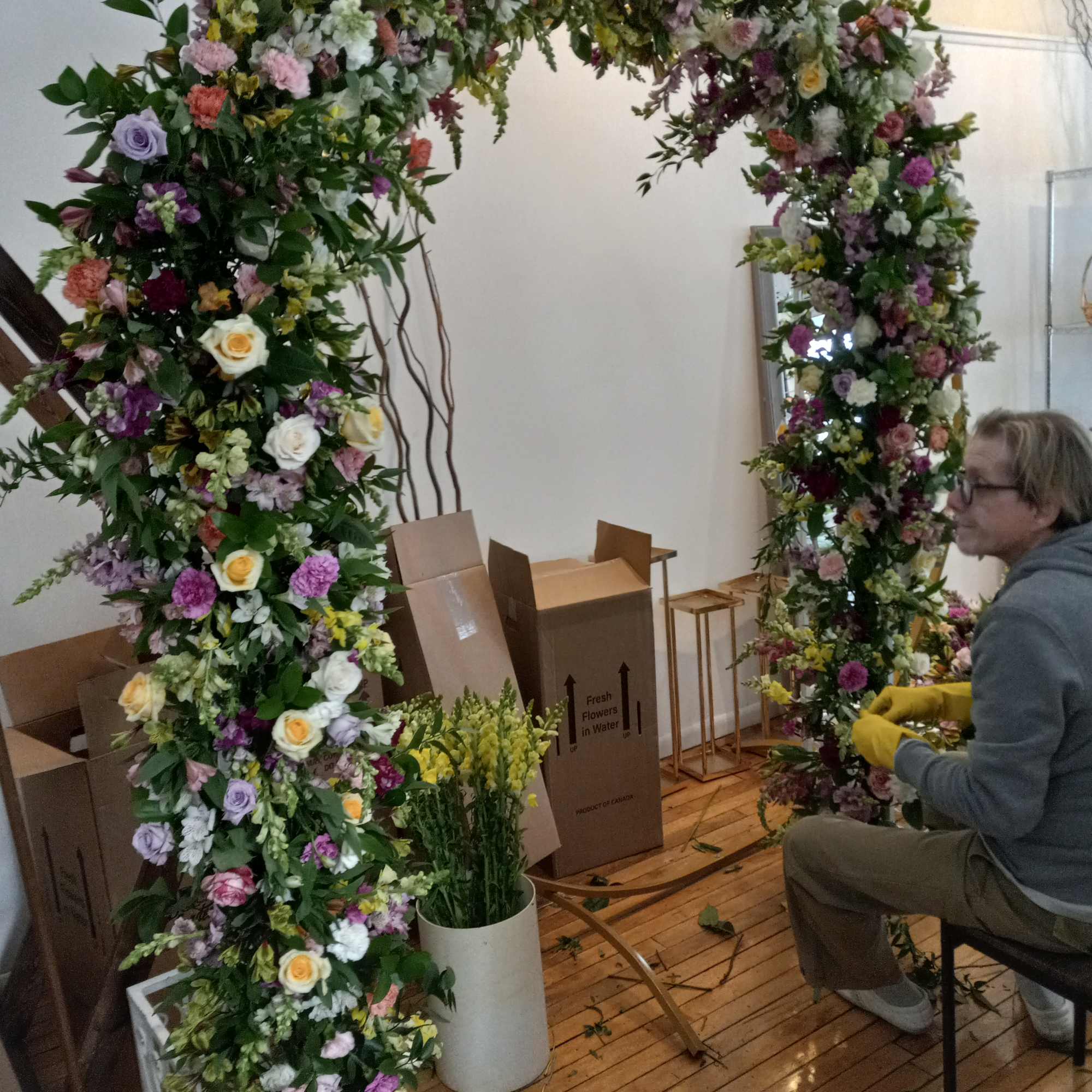 Gorgeous multicolor wedding oval arch  