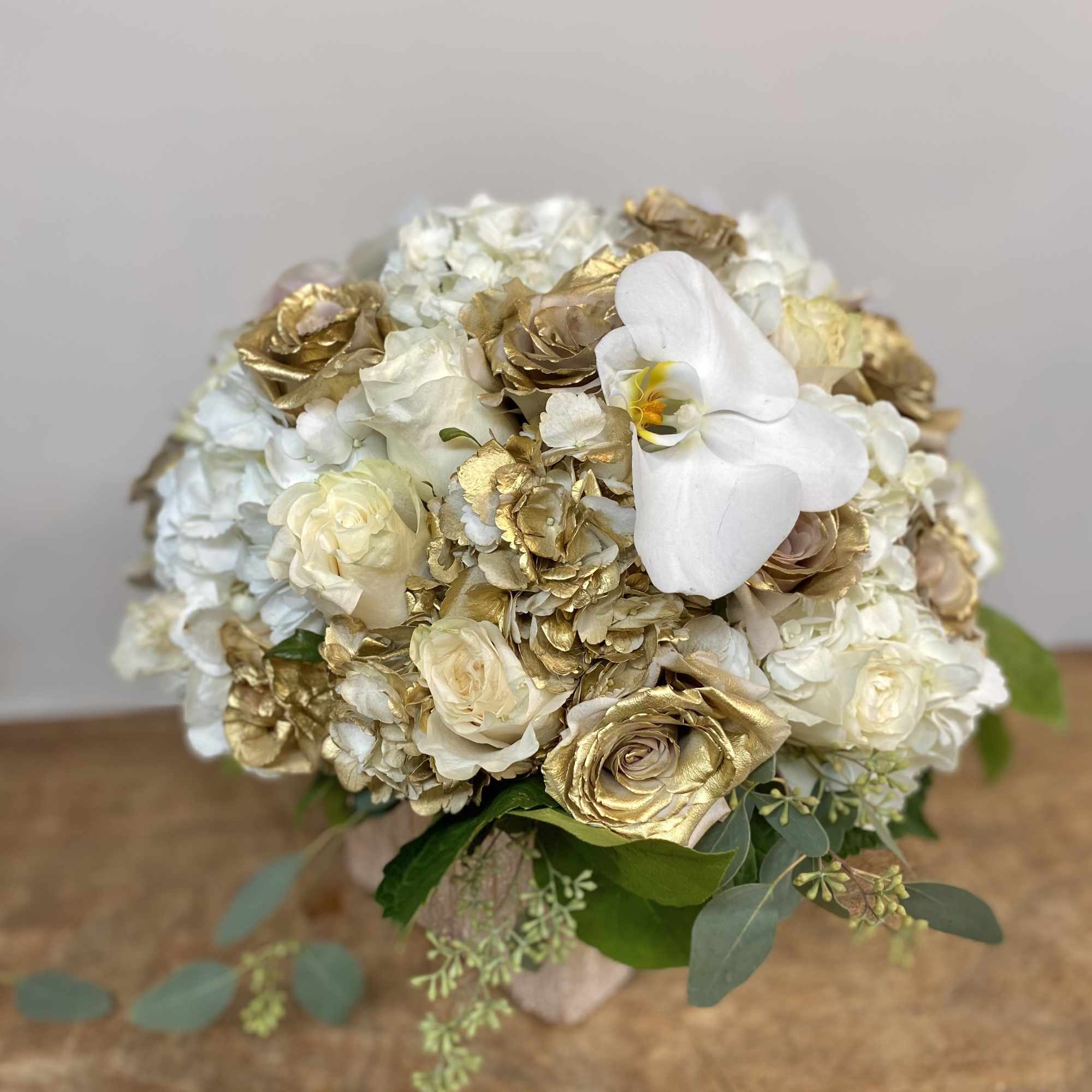 An elegant, luxurious, chic... Shall we go on? This beauty will make