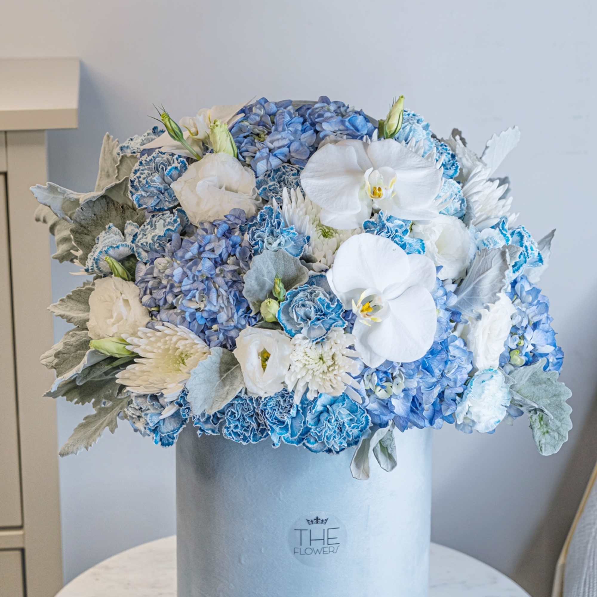 Sky-blue buds embody mystery, fantasy, striving for a goal at any cost.
There