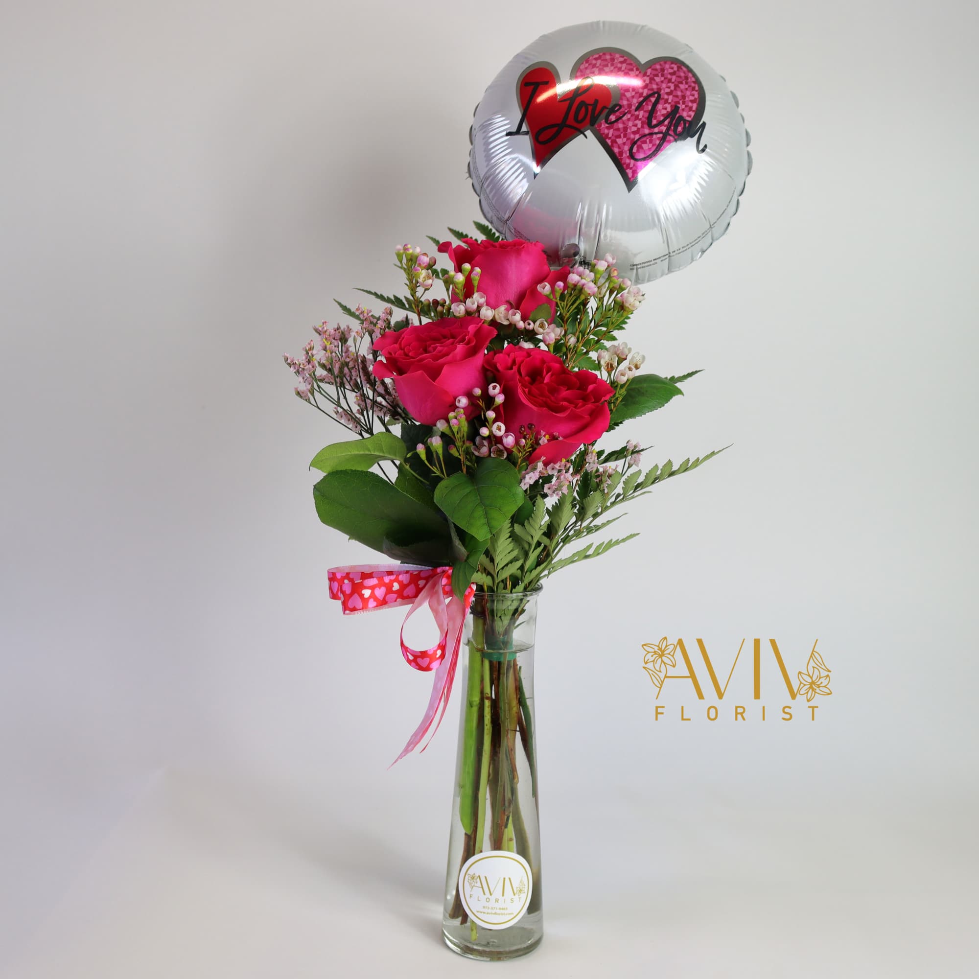 Send a cute and sweet red or pink roses bud vase to