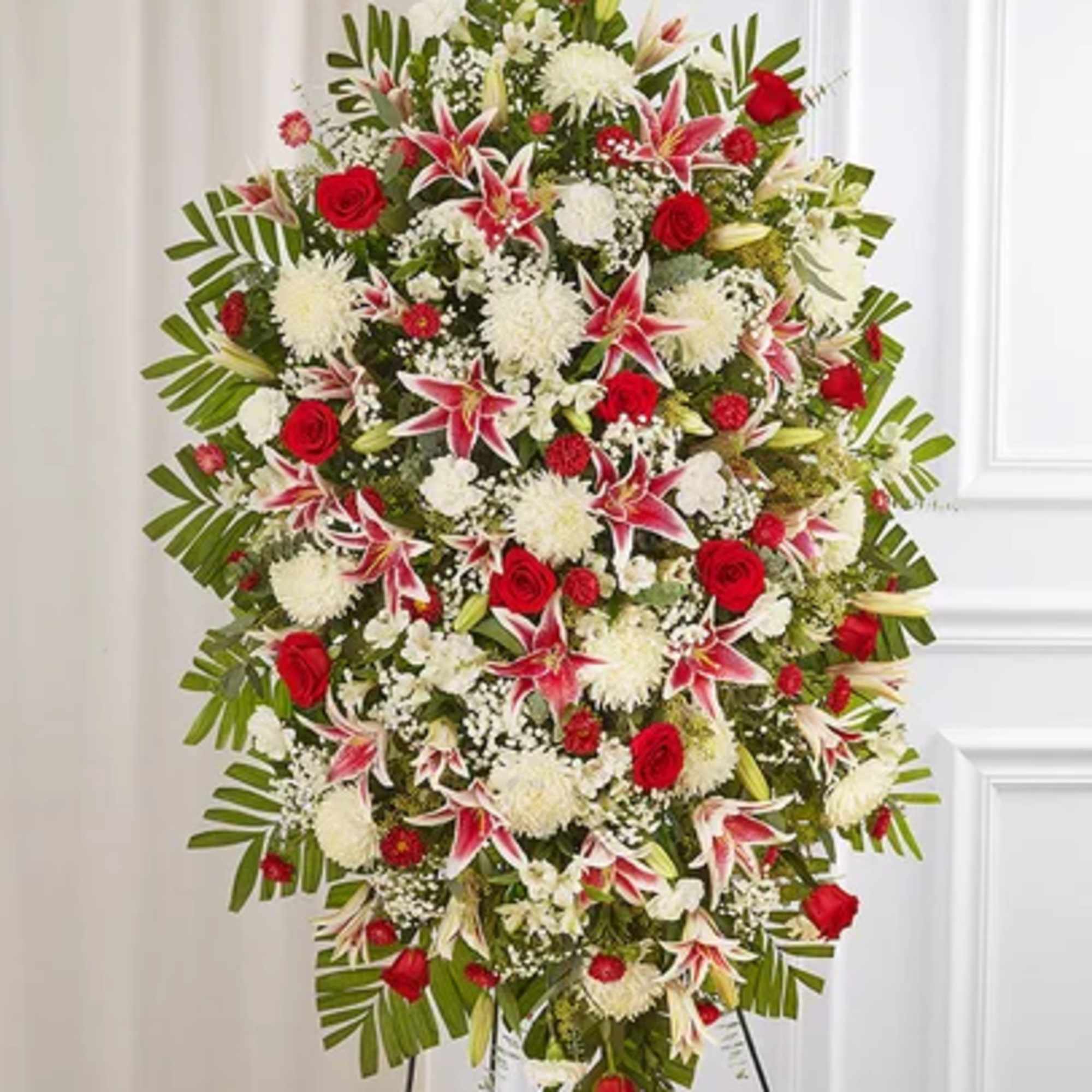 Celebrate a beautiful life with a truly heartfelt gesture. Our elegant standing Celebrate a beautiful life with a truly heartfelt gesture. Our elegant standing