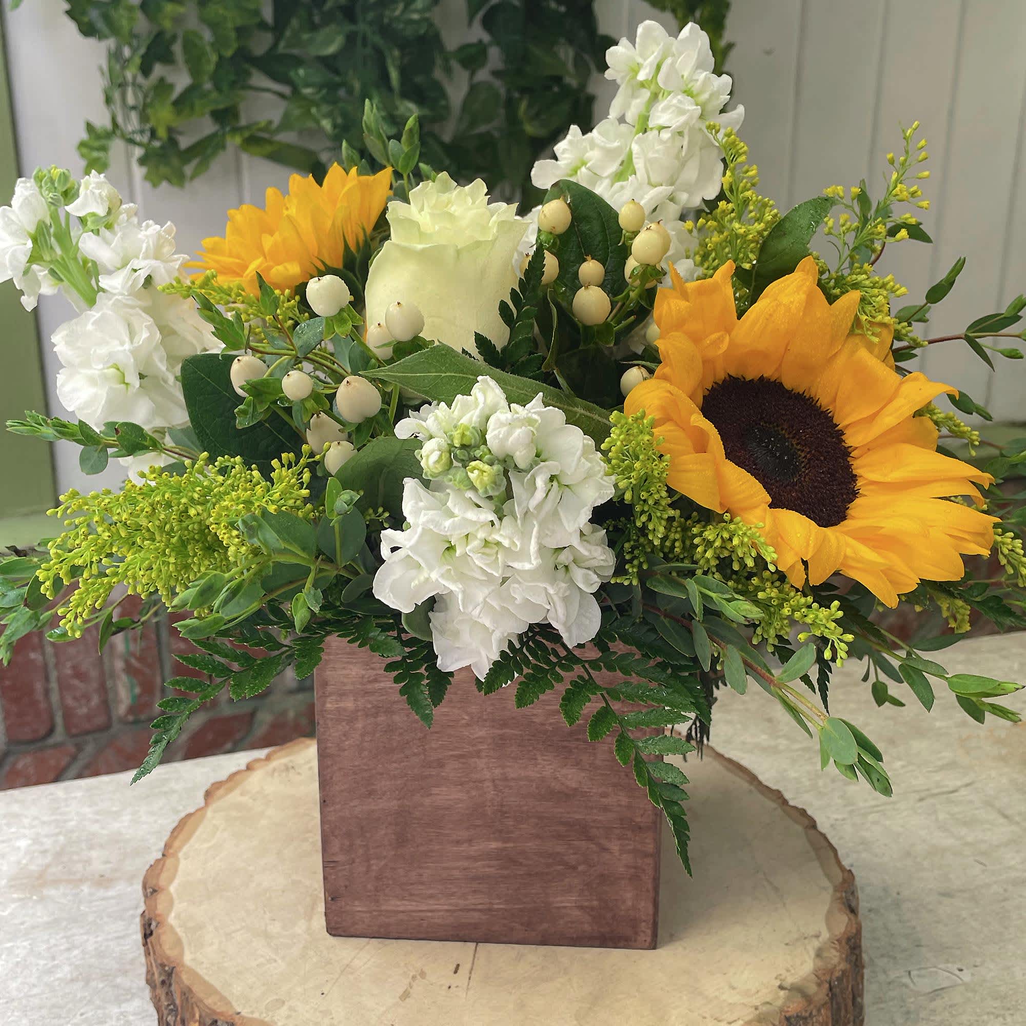 Carry around the glow of the sun wherever you go with this