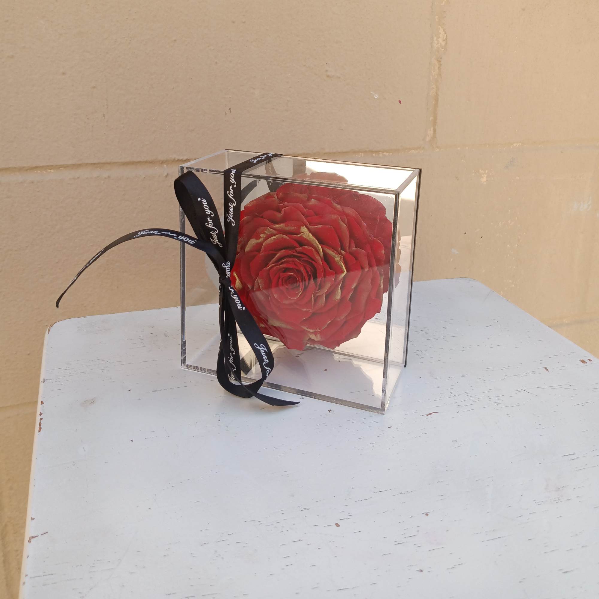 This preserved rose lasts  2+ plus years. 

Comes in a decorative