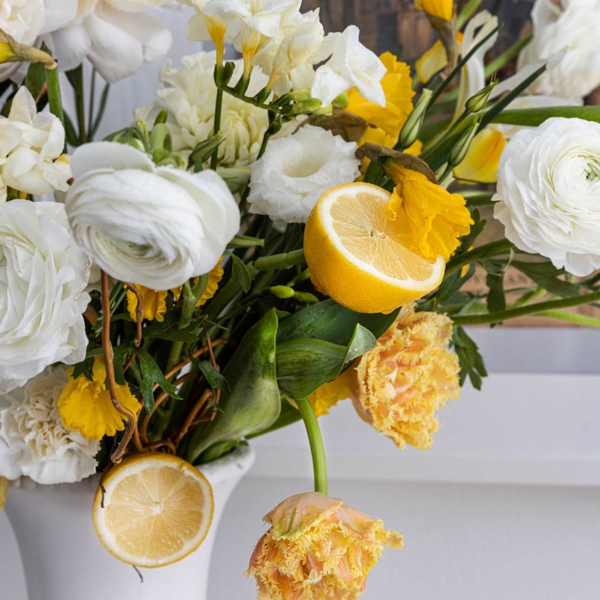 most favorable mix of flowers that every woman wishes. will be delivered