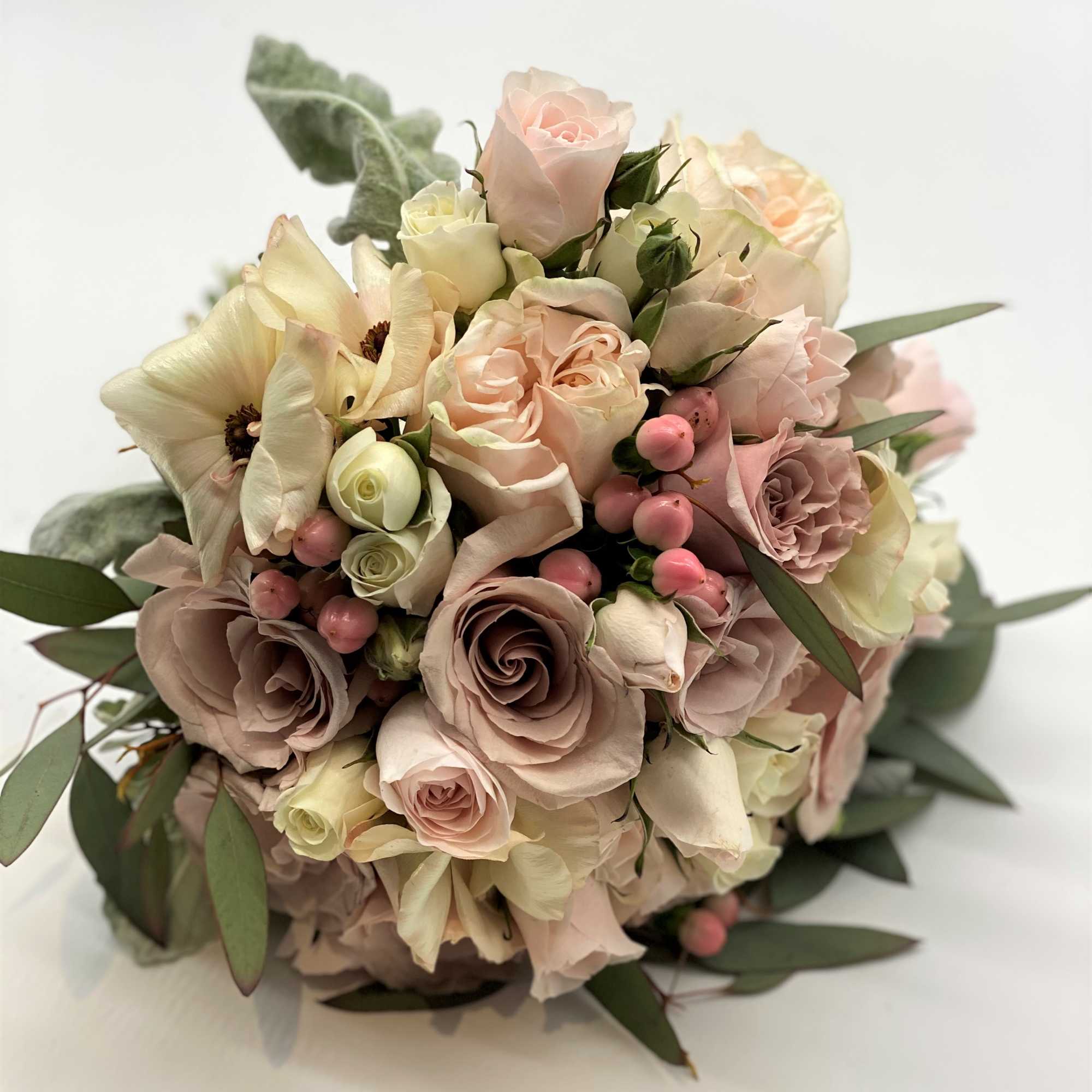 A lush mix of pinks, creams and whites!