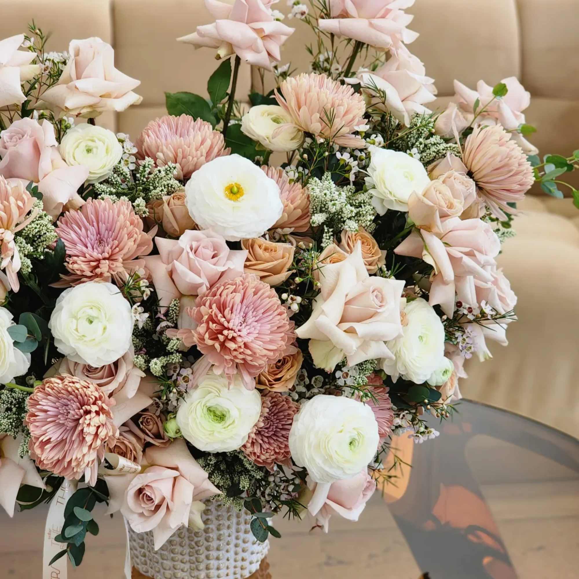 The incredible beauty of QUICKSAND roses will conquer any woman. They look