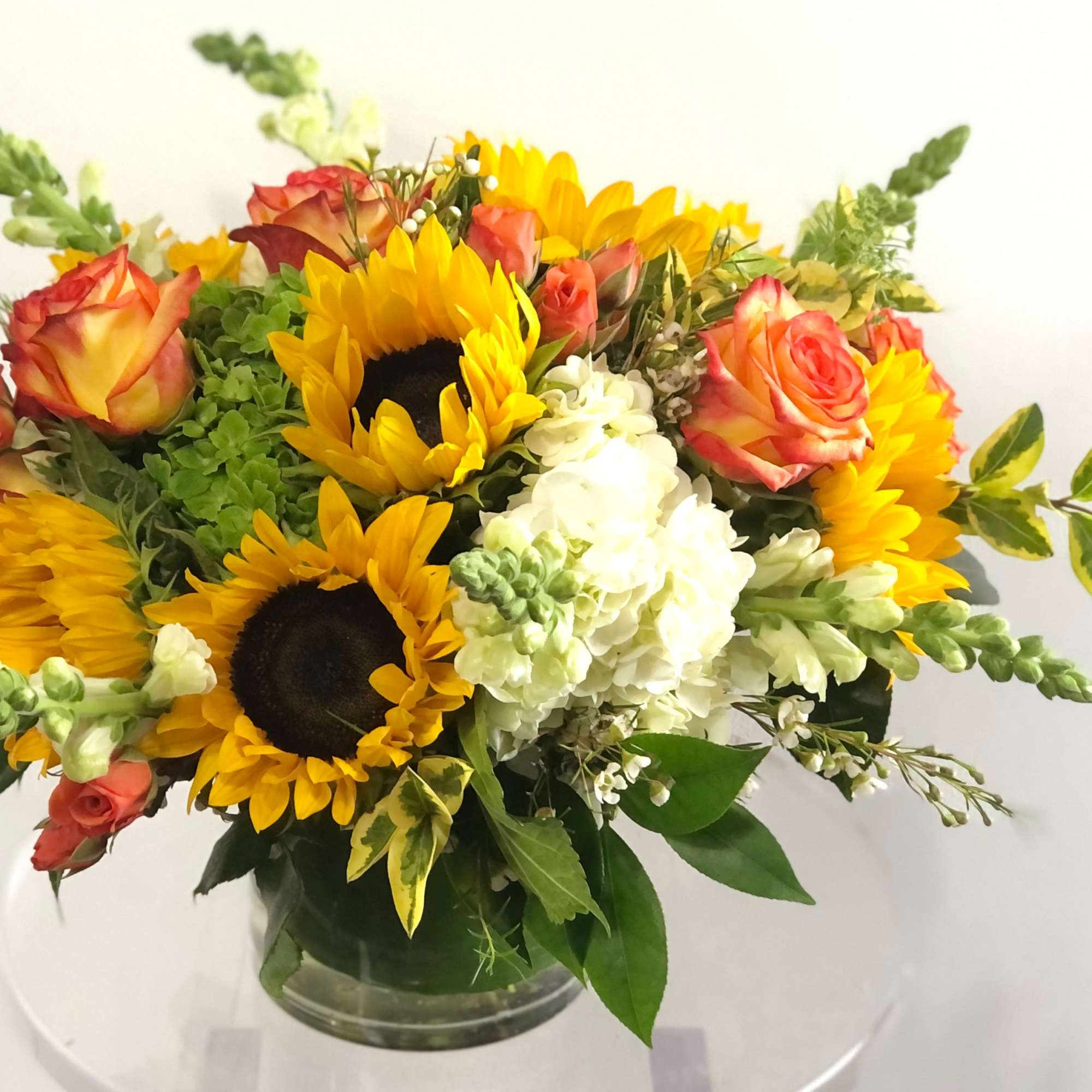 Our amazing design team at Ixora Floral Studio will create you a