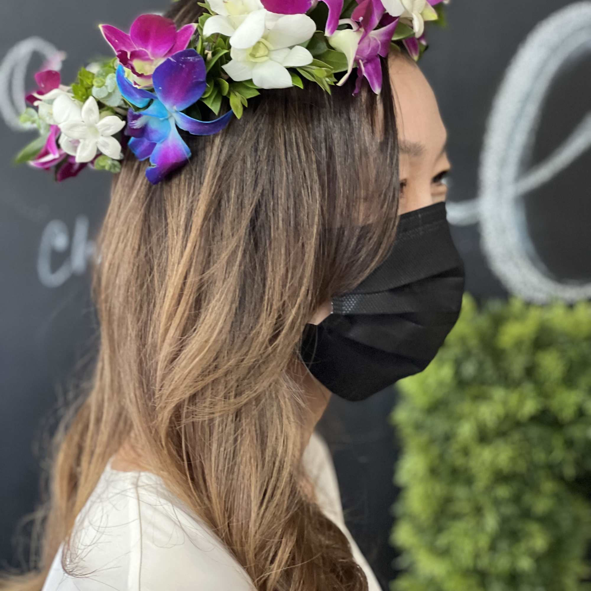 Hair garland with Tropical flowers 
That&rsquo;s for graduation events and Hawaiian theme