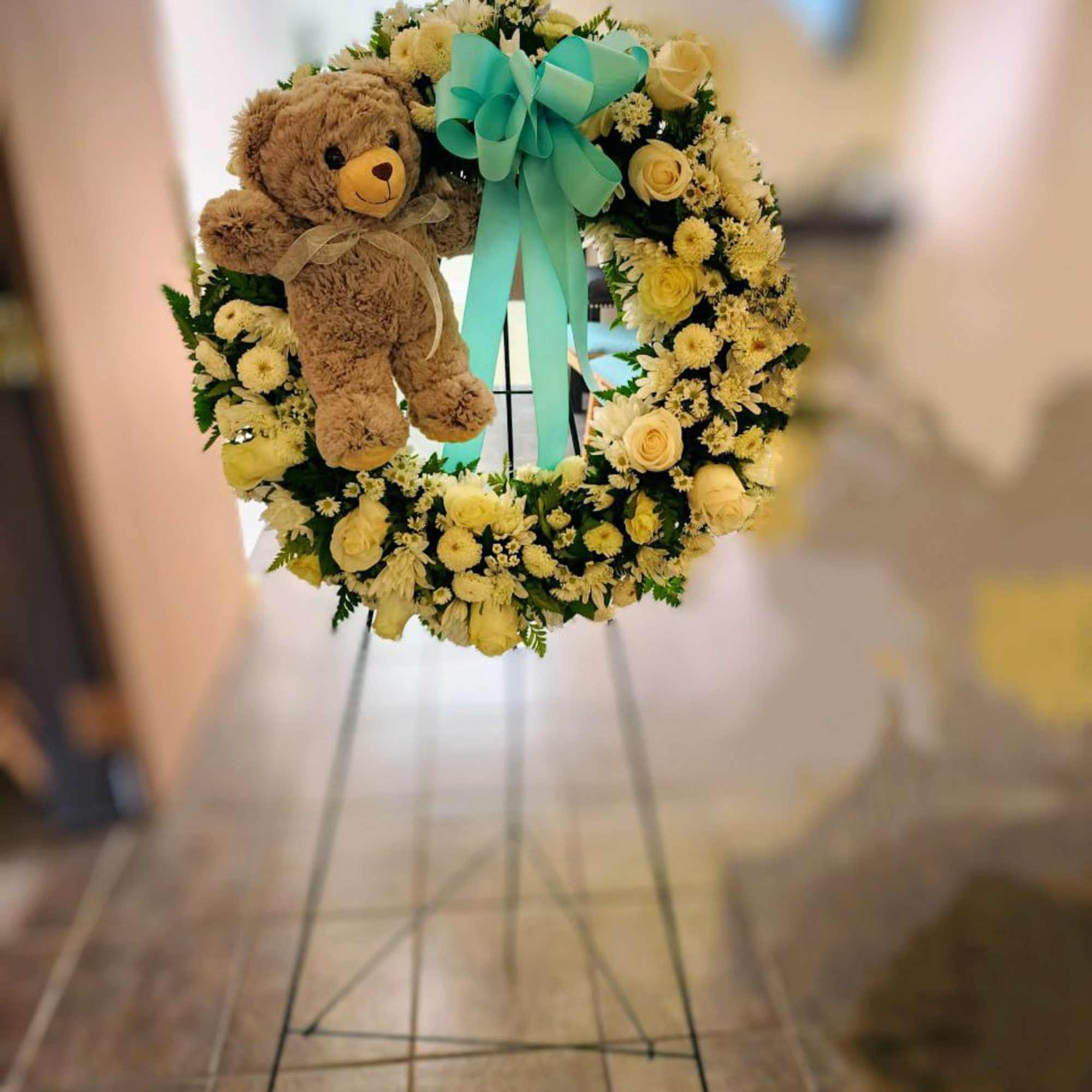 A  very special detail  for a little angel .funeral wreath