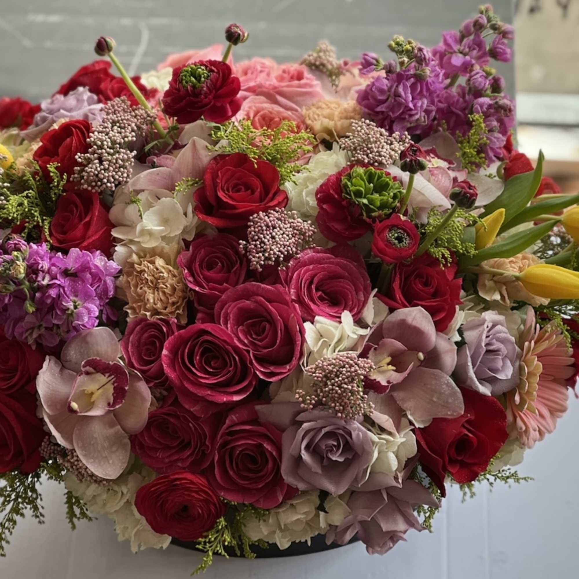 mix of beautifull flowers in a box 