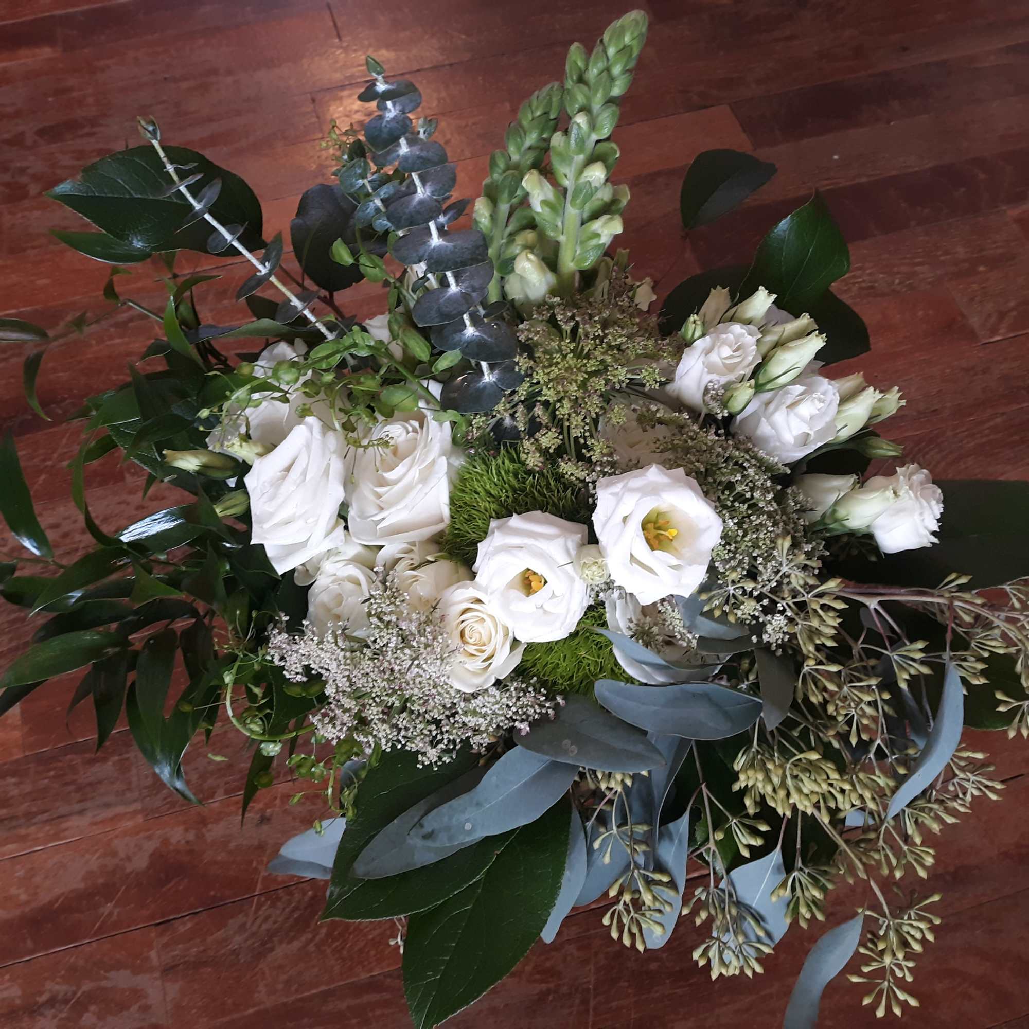 While the primary color of this design can be altered to suit