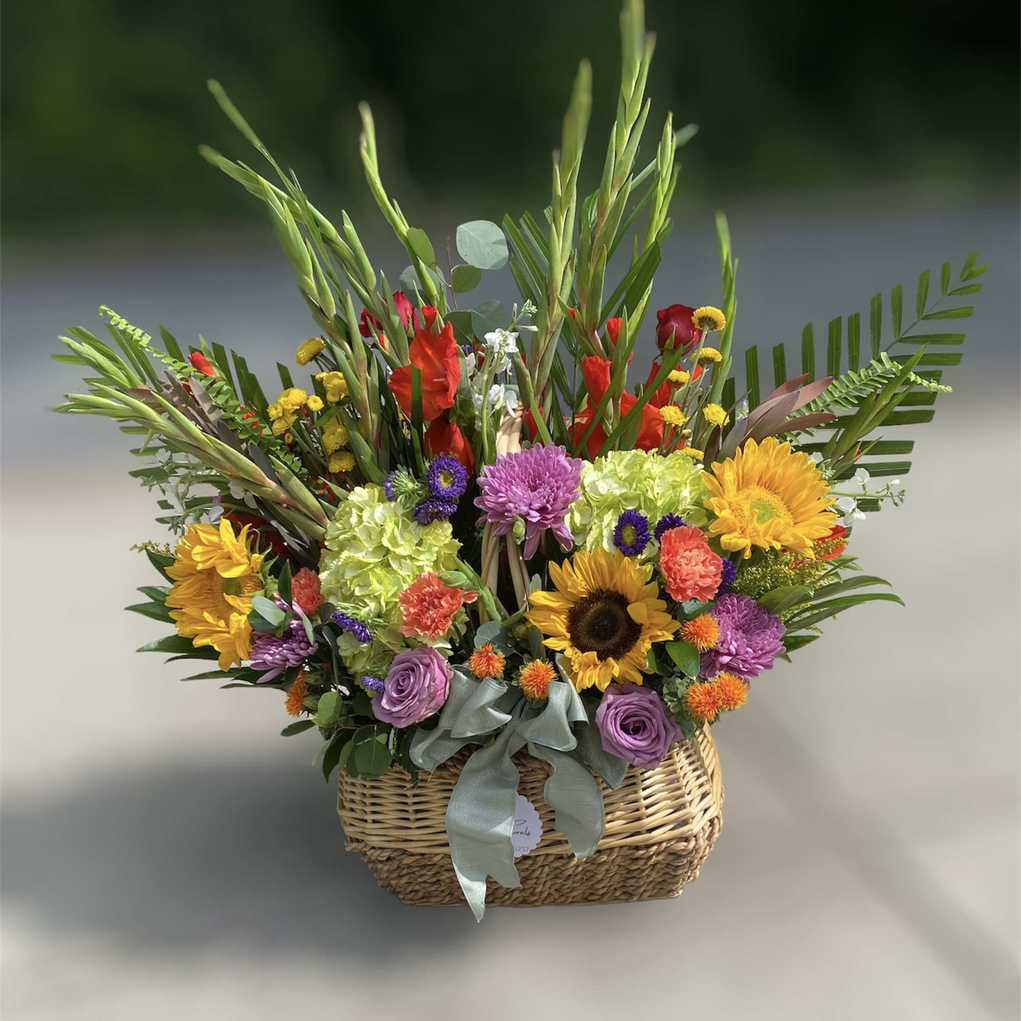 Want to WOW or Welcome with florals? Let us create a stunning