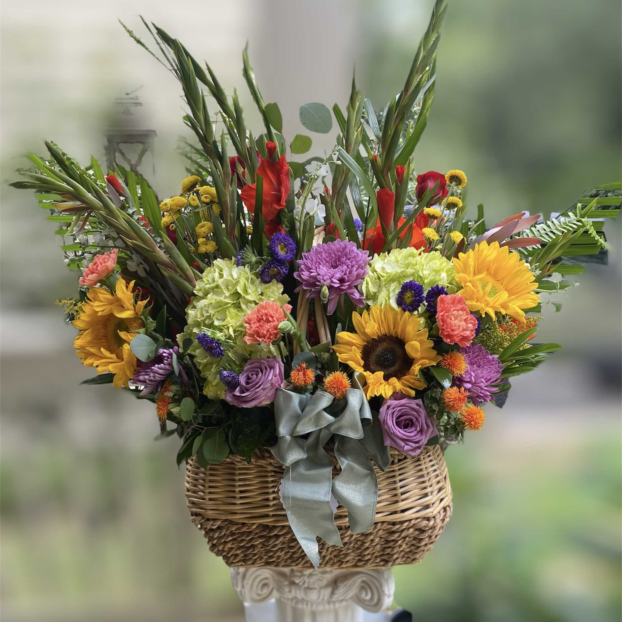 Want to WOW or Welcome with florals? Let us create a stunning