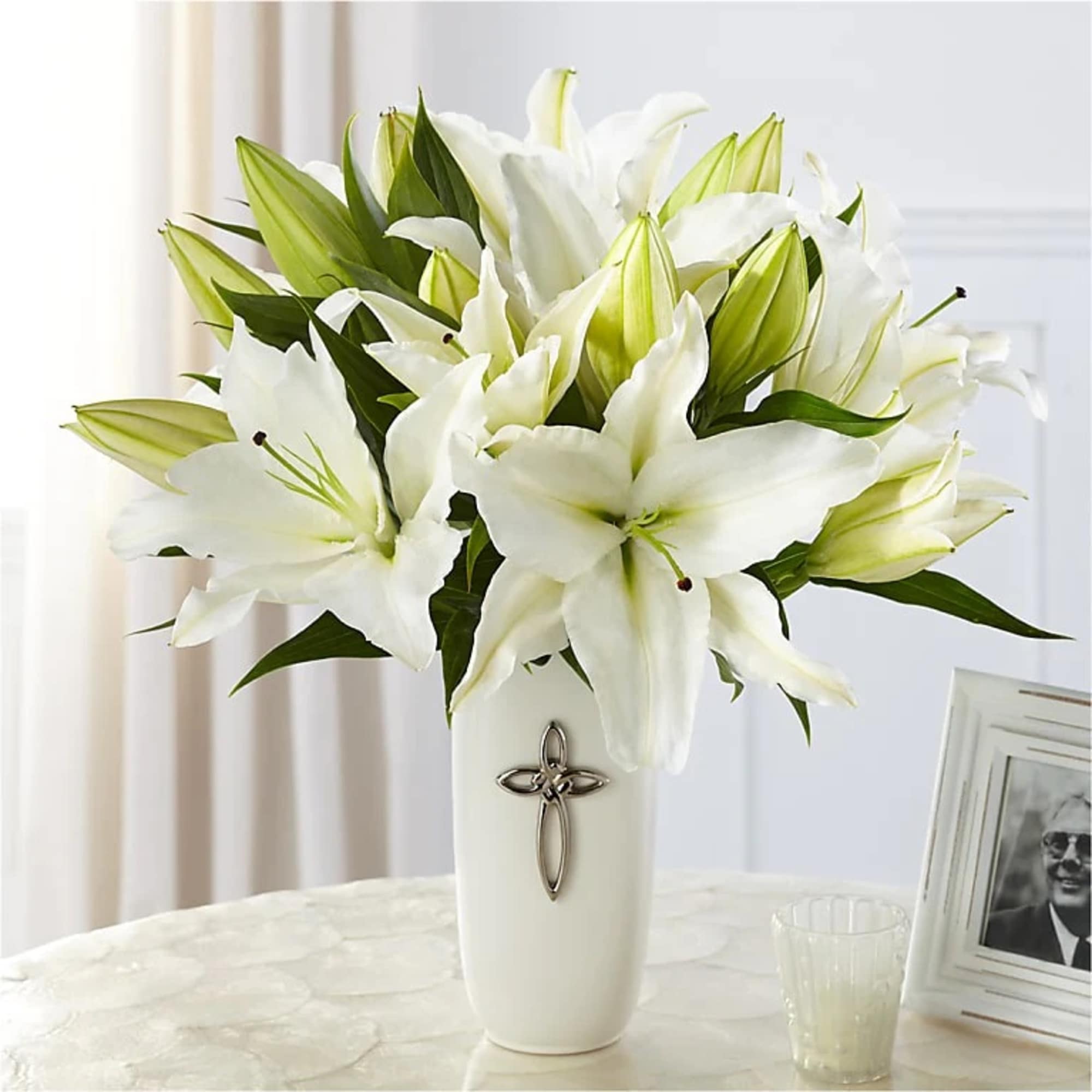 The Faithful Blessings Bouquet is an incredible way to celebrate a communion