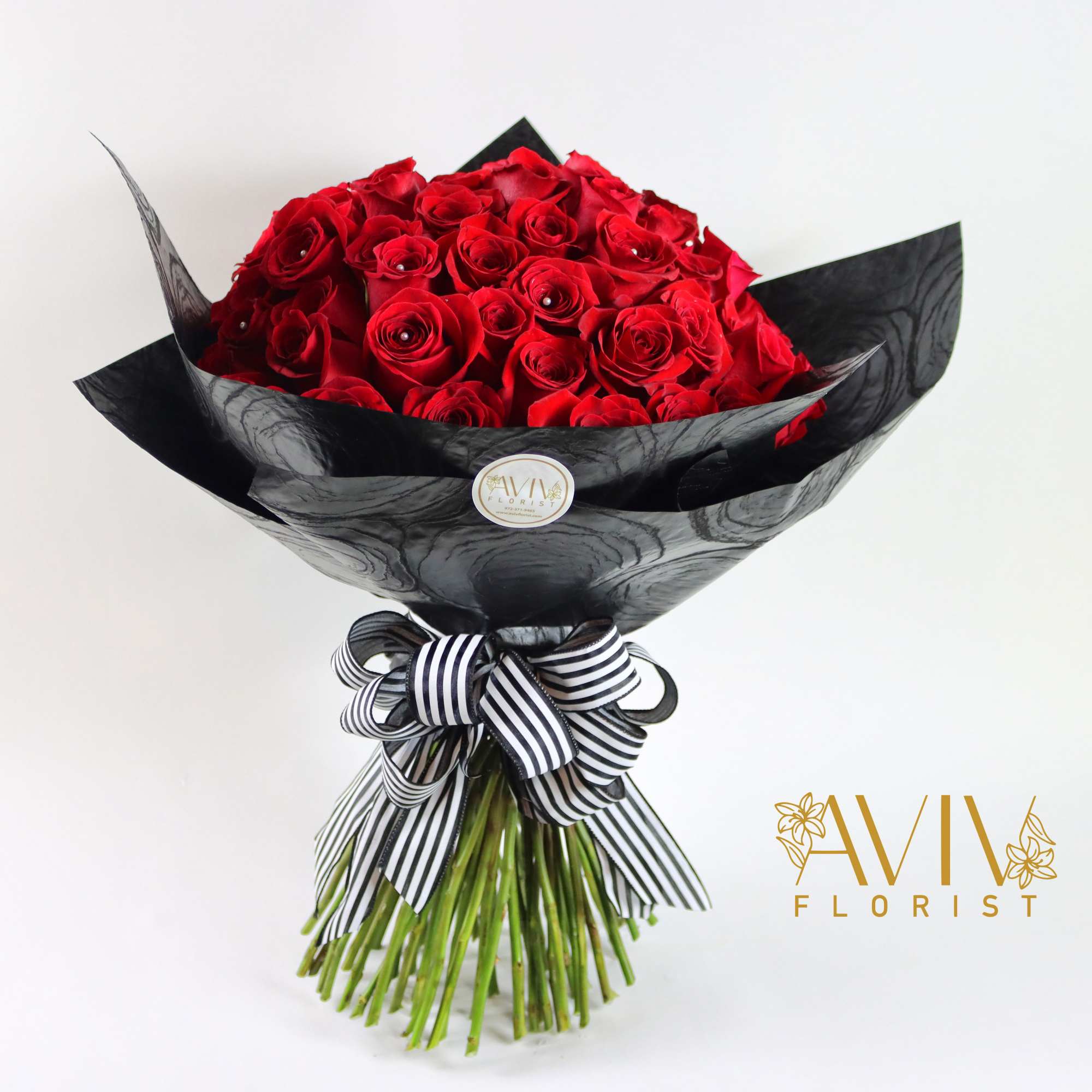 In Western culture, a 100-rose bouquet is seen as the ultimate romantic