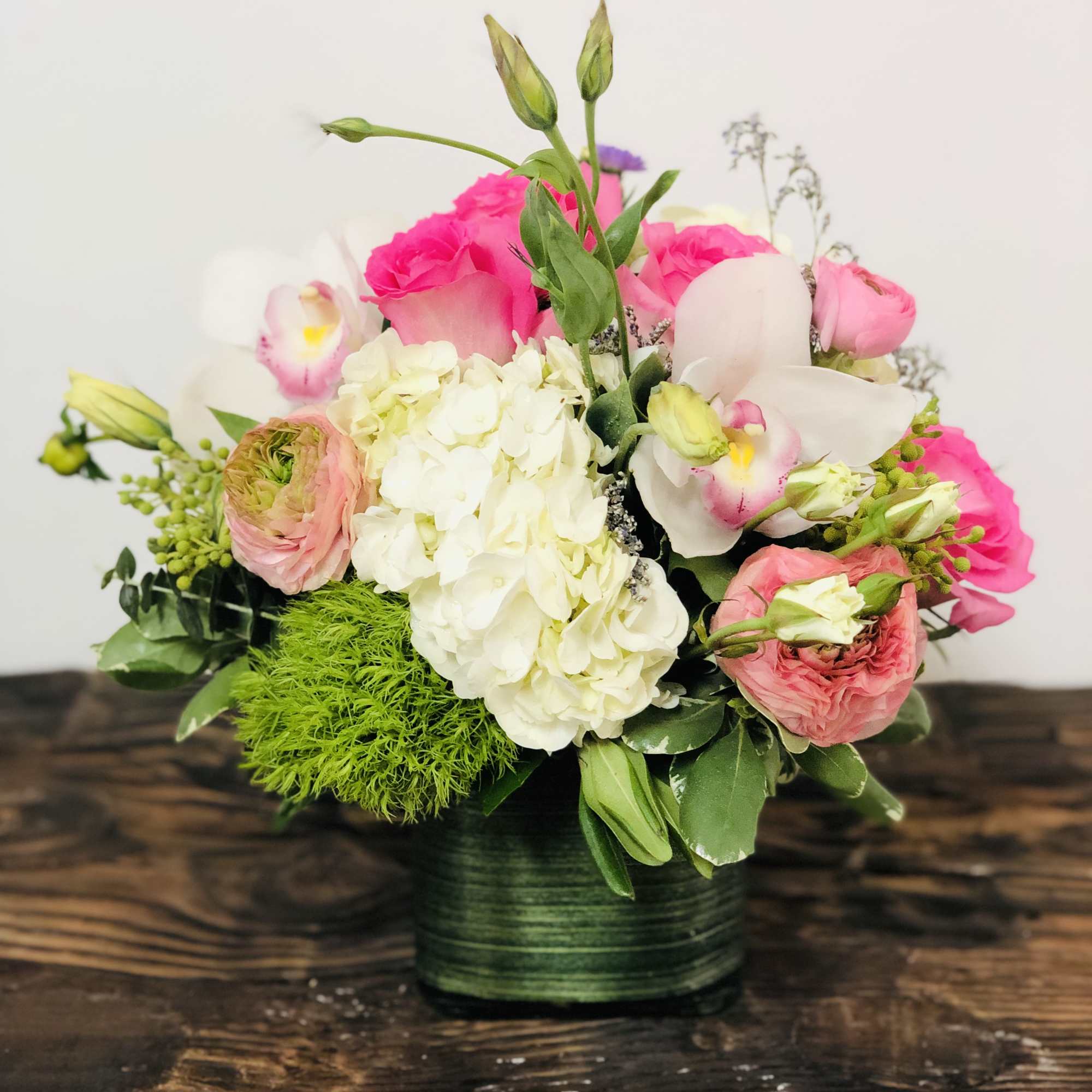Mixed Bouquet created with you and your loved one in mind. Pink