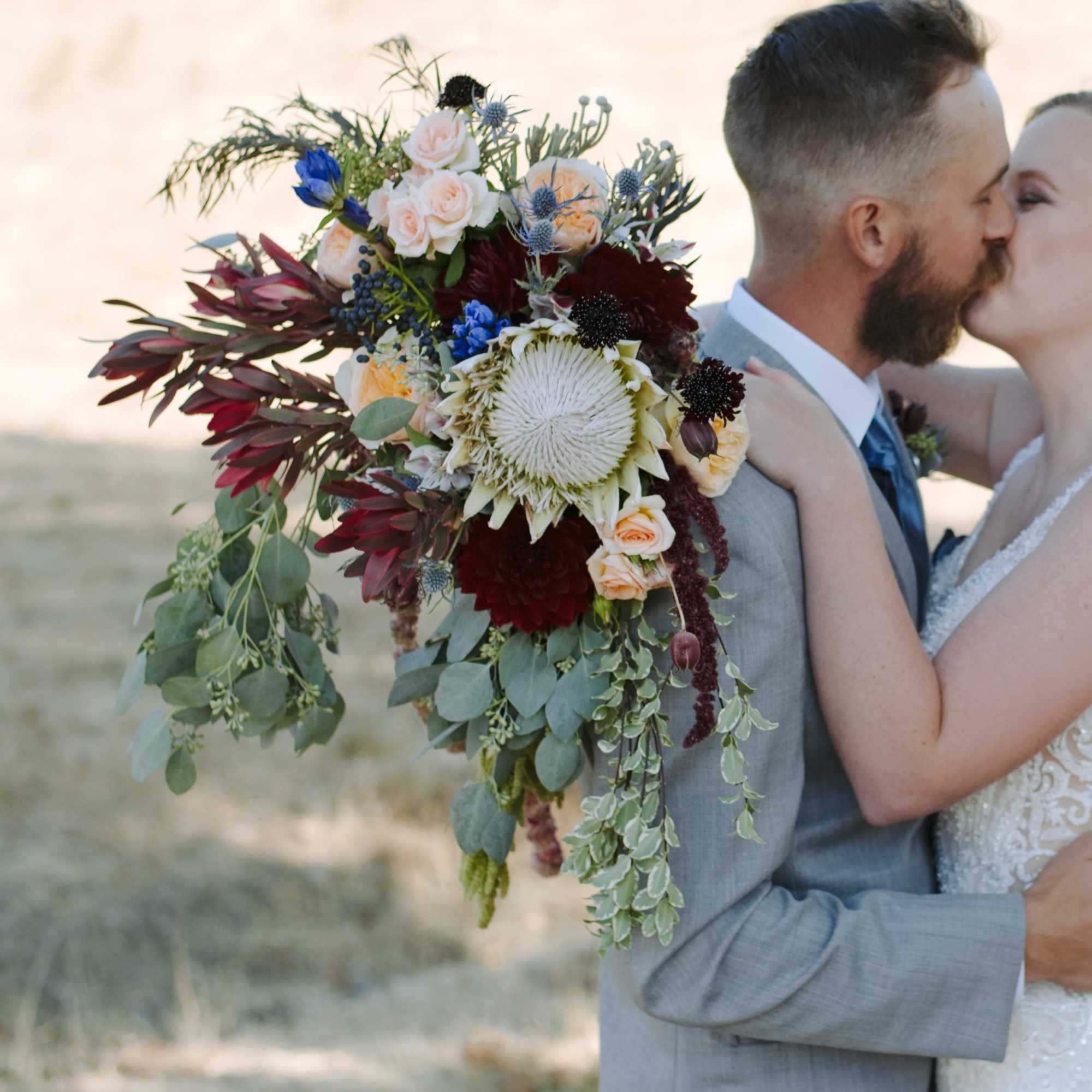 Your Wedding Day is Our priority. Choosing your flowers with our wedding