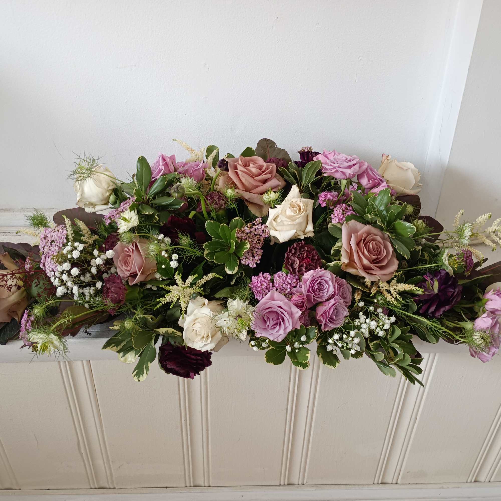 Beautifull fall wedding purple/eggplant/white shades flowers: standard and spray roses, ranunculus, 