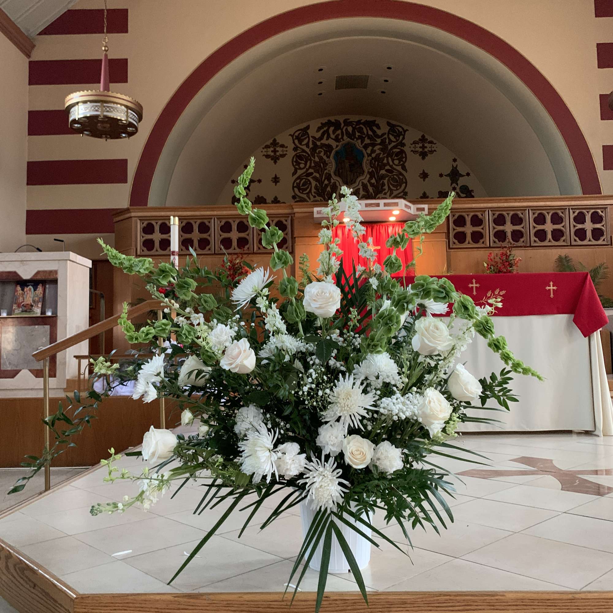 Es una paleta de colores hermosa, una combinacion de diferentes flores de