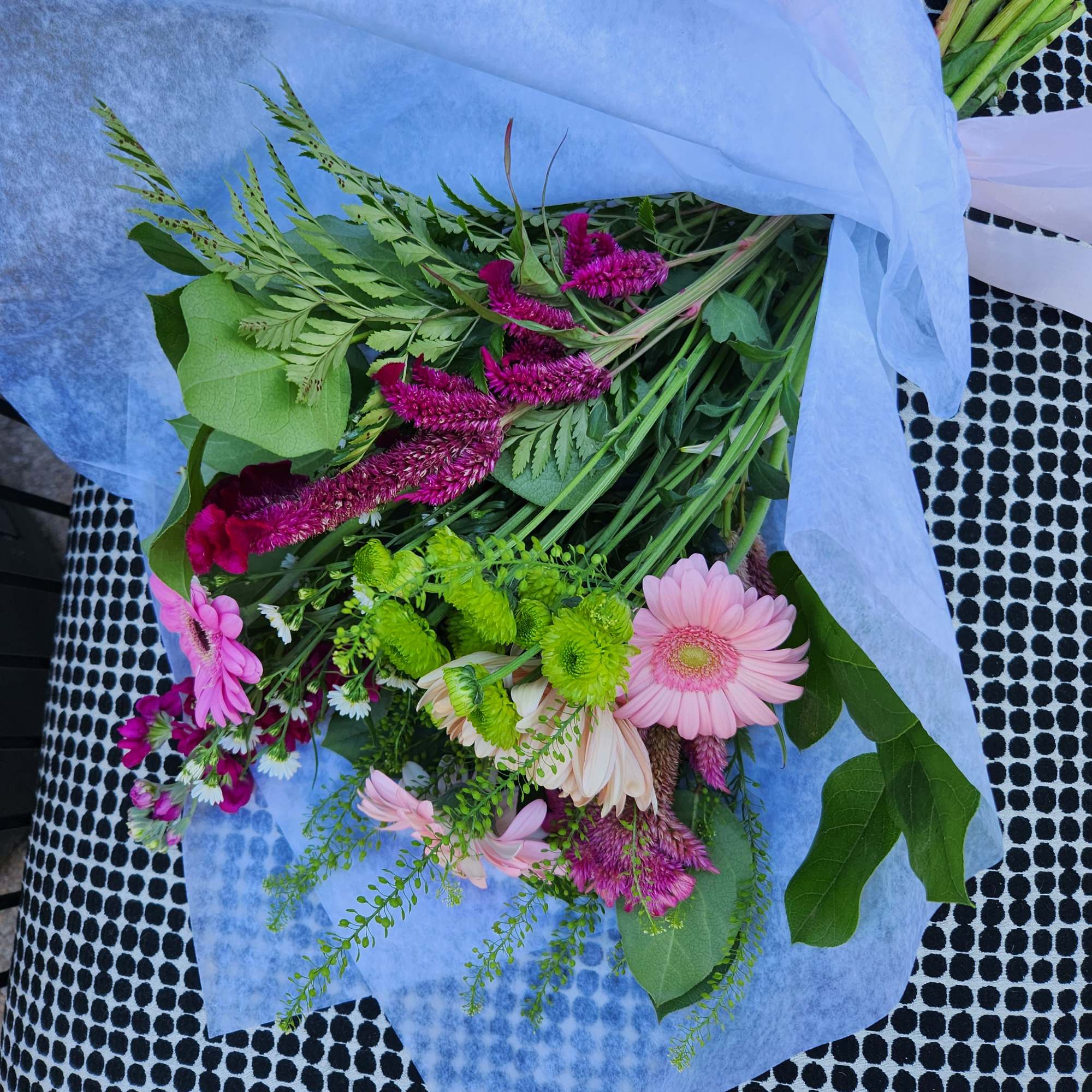 Season flowers mix, unique and fun!