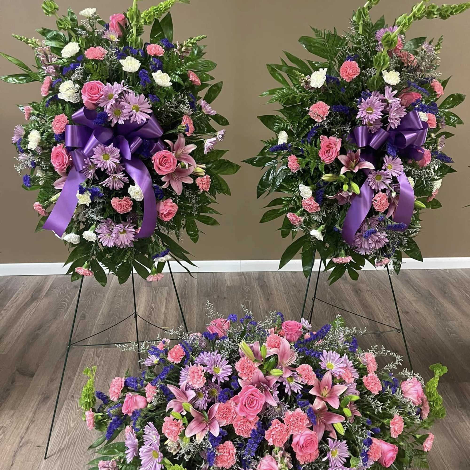 Basic Casket Spray - 
2 Standing Sprays (42inch easels) 