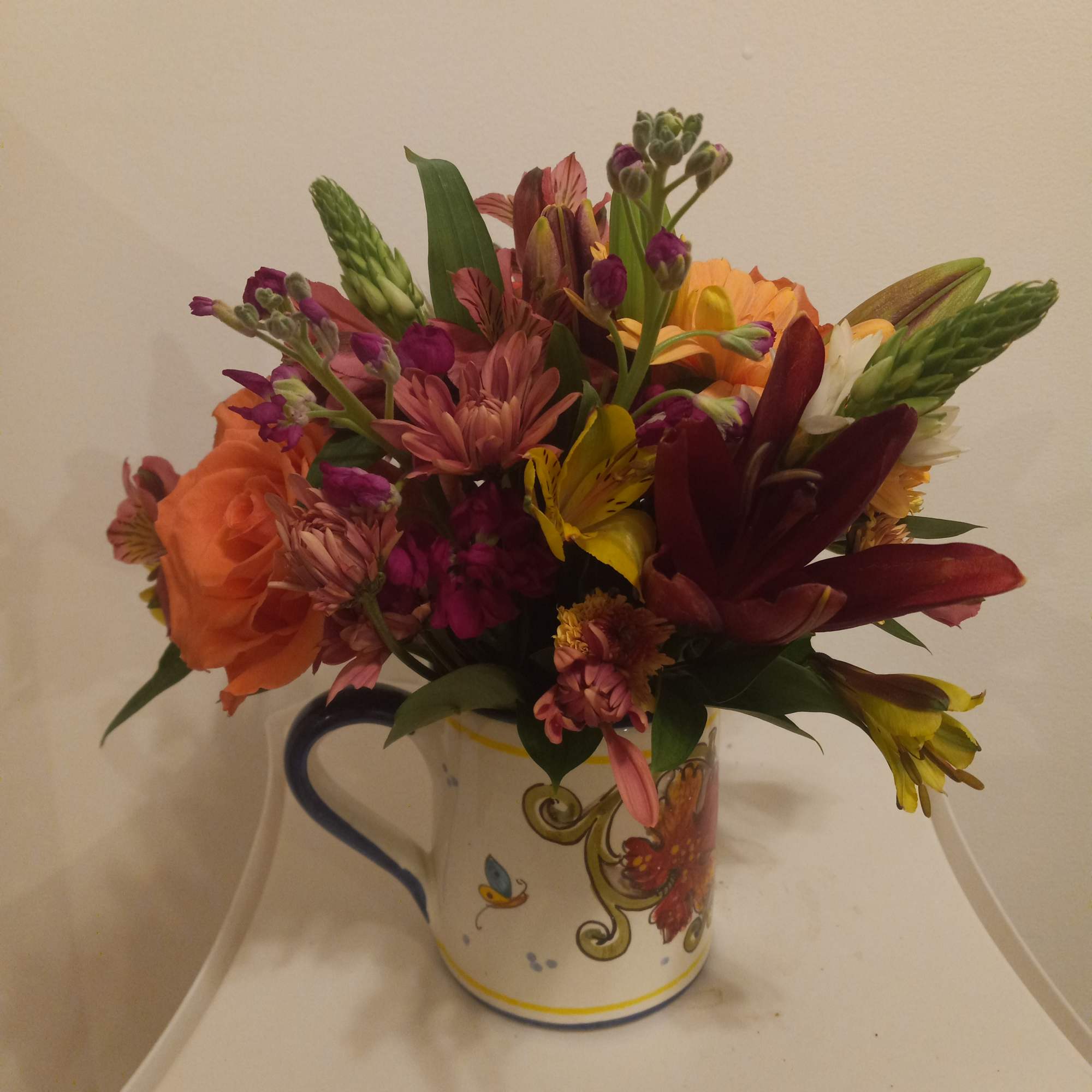 One of a kind authentic hand painted in Italie coffee or tea