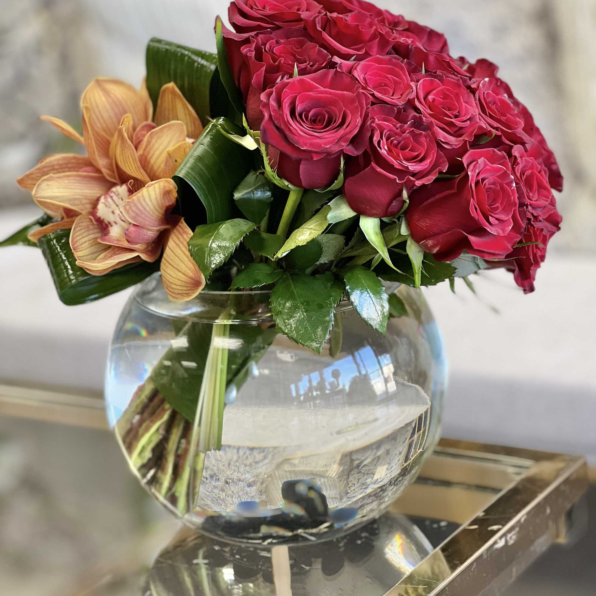 Red roses and orchids 