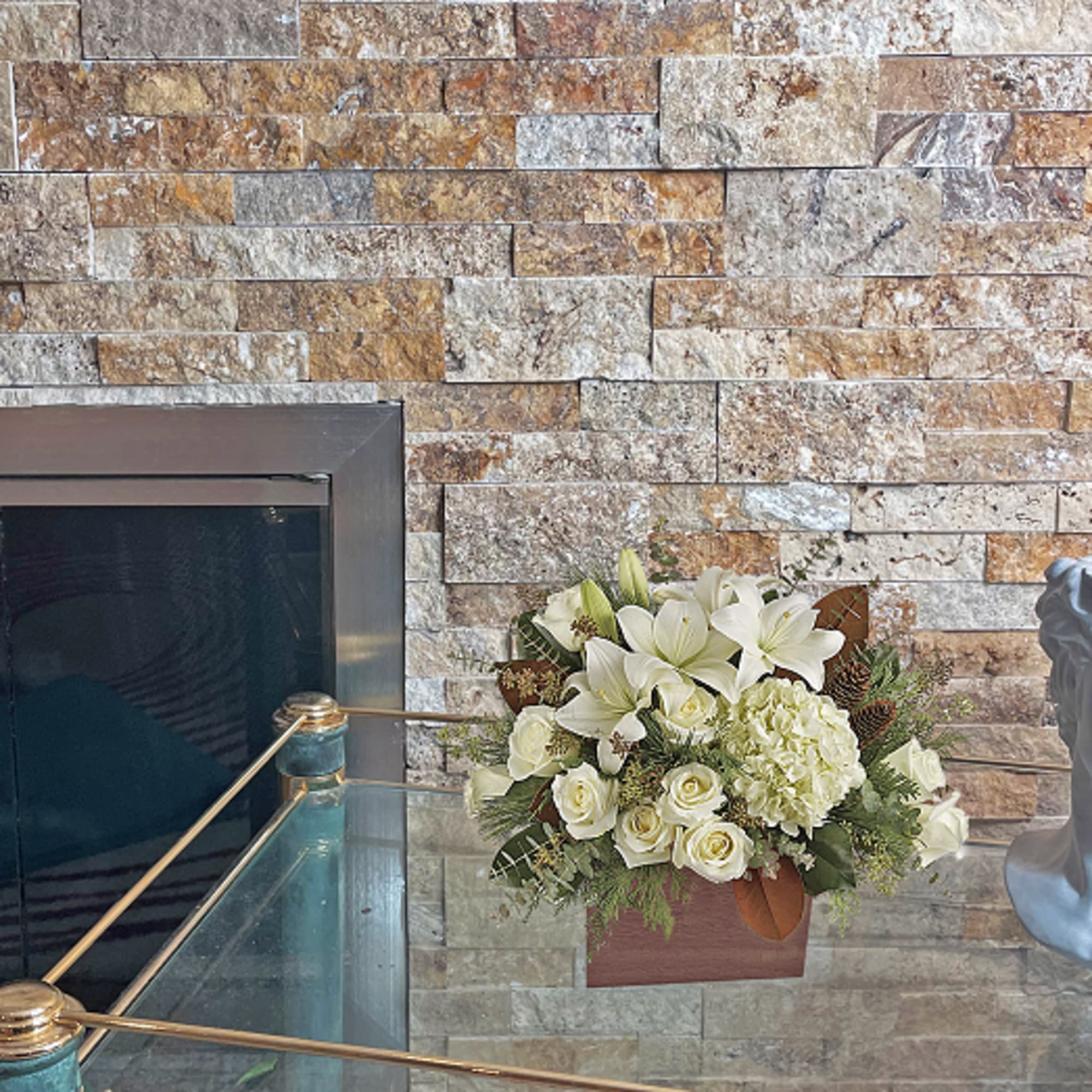 Give the gift of modern winter-white style with this breathtaking bouquet, hand-arranged Give the gift of modern winter-white style with this breathtaking bouquet, hand-arranged