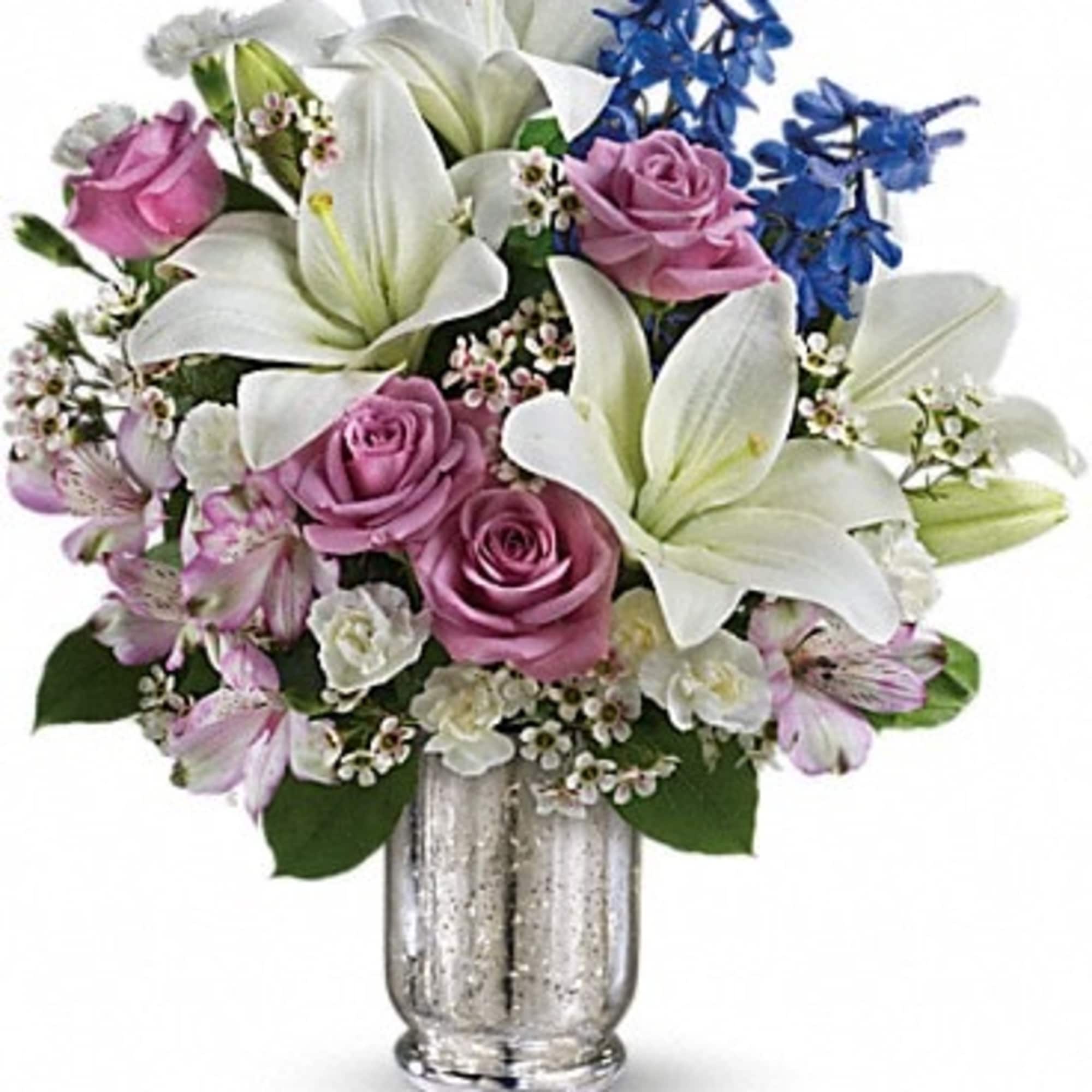 Make her dreams come true with this ethereal bouquet, presented in a