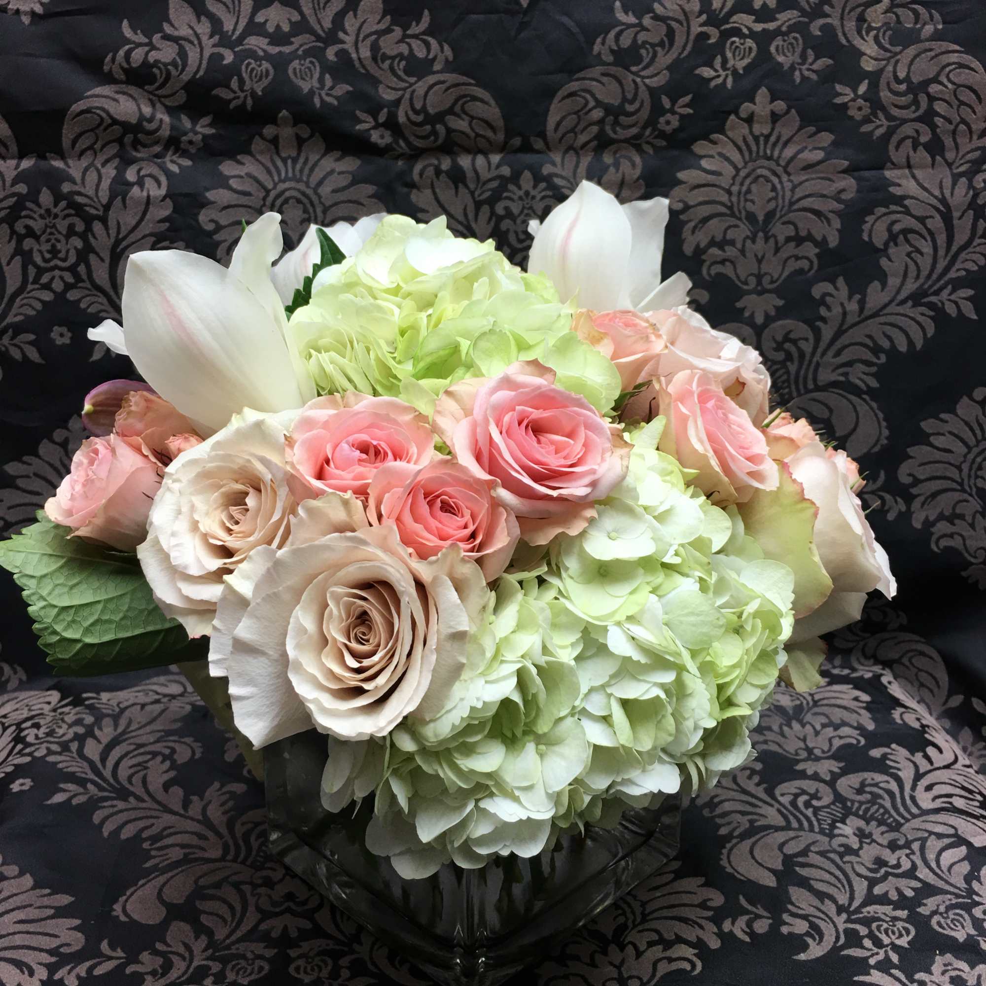 This bouquet shows that there is beauty in simplicity. Elegant by BloomNation&trade;
