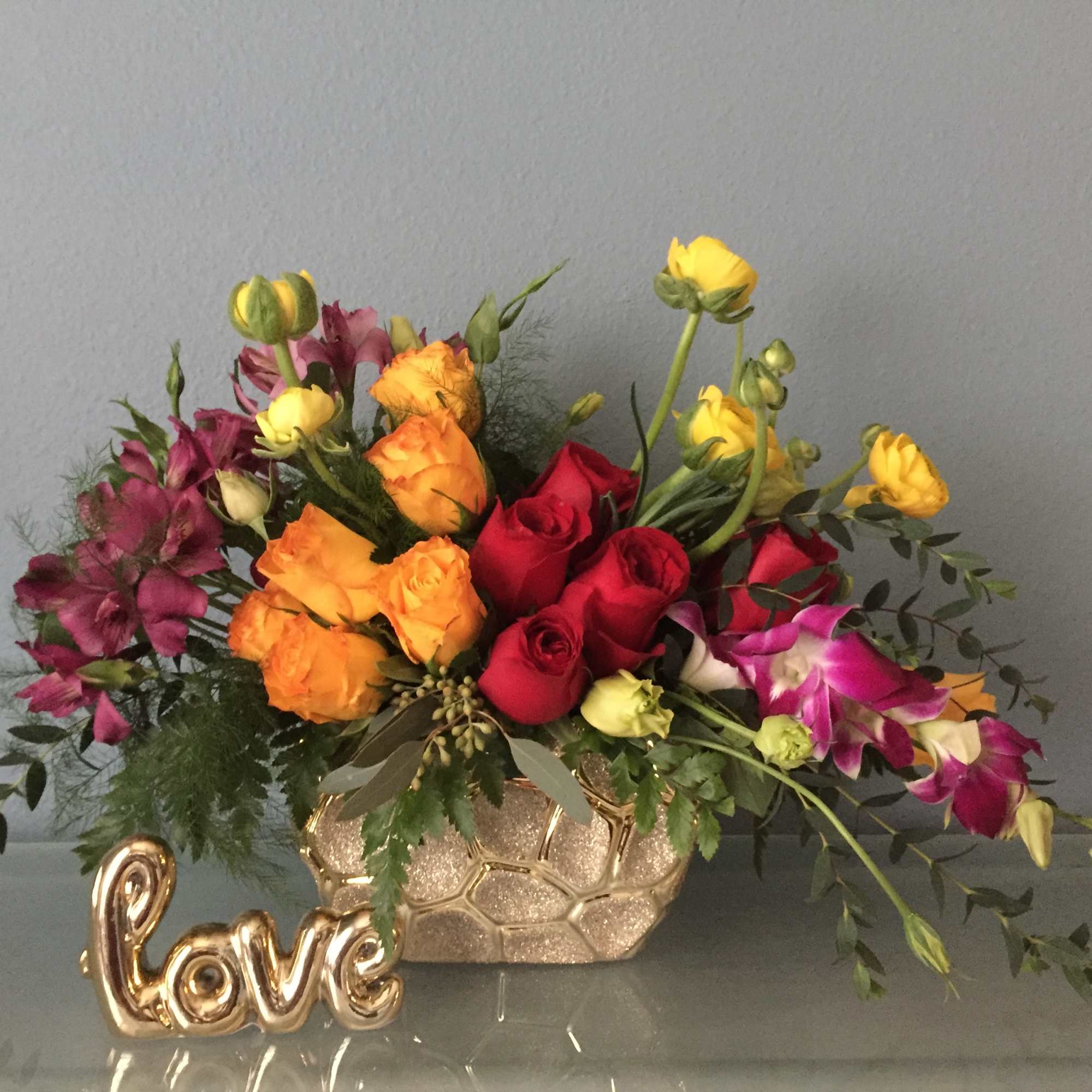 Wildly sophisticated, this beautiful bouquet is a thoughtful way to say &quot;hello&quot;