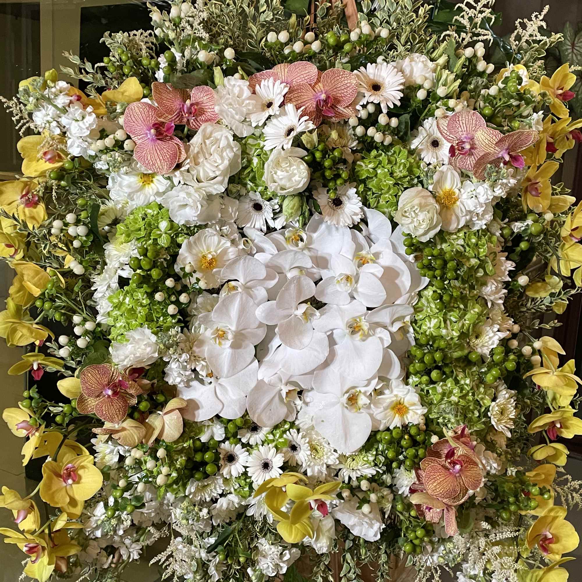 Green hydrangeas, white dahlias, white Gerbera daisy, white stock