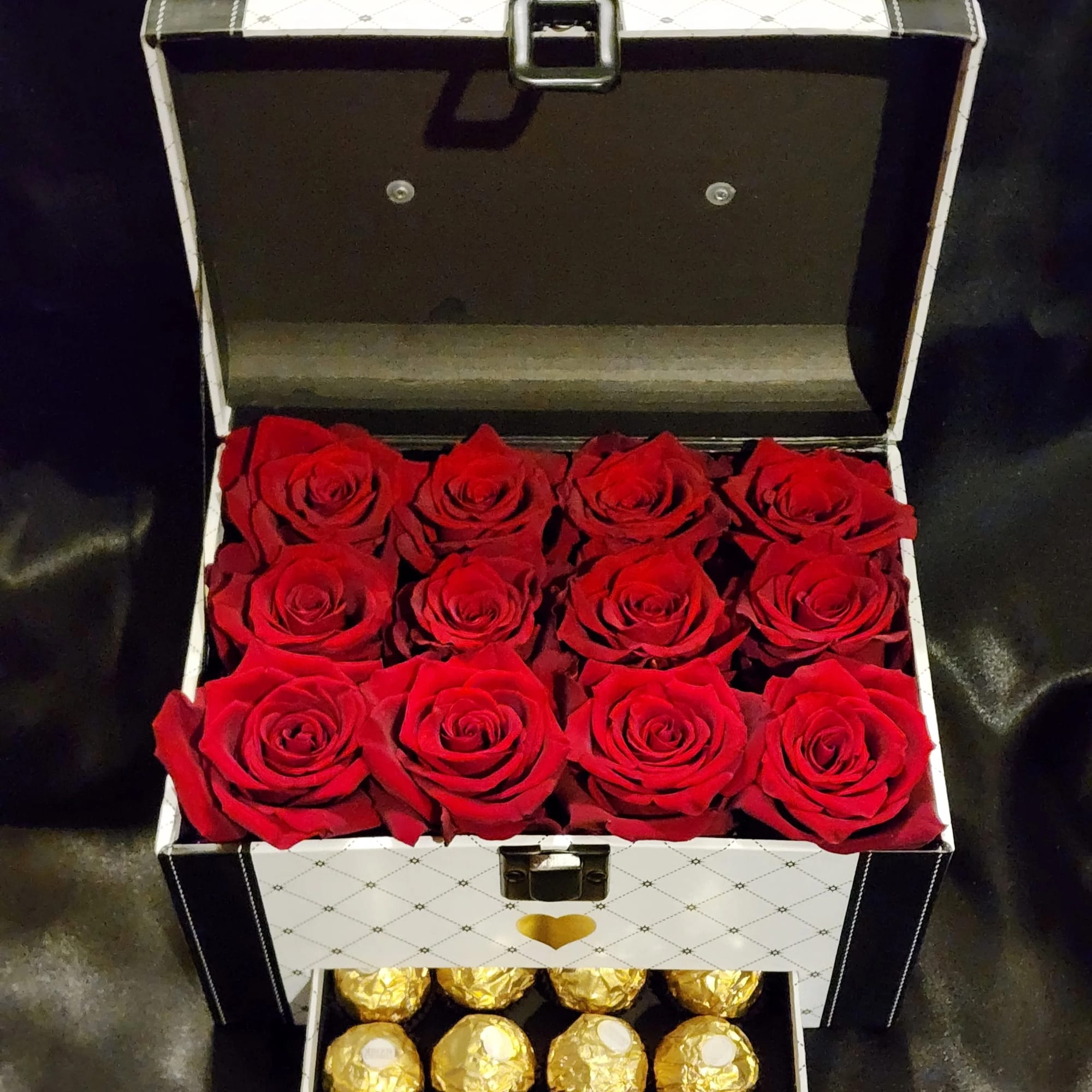 Give flowers! Give your love, feelings, and emotions because- "After women, flowers Give flowers! Give your love, feelings, and emotions because- "After women, flowers