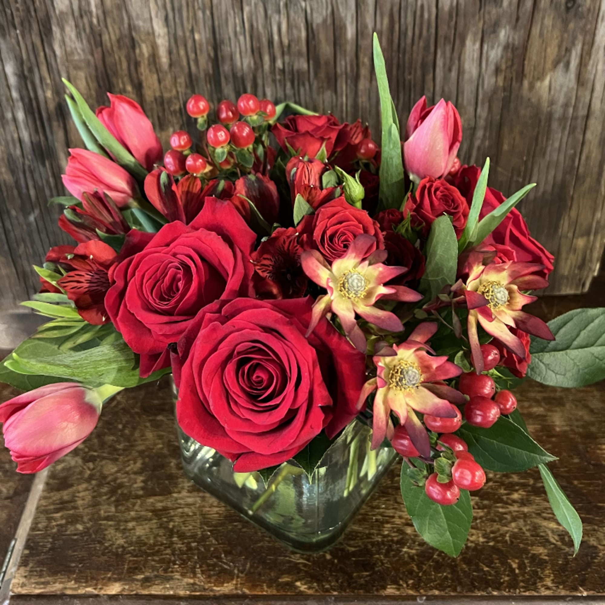 Our freshest and most interesting product in red.
Monochromatic red toned flowers in Our freshest and most interesting product in red.
Monochromatic red toned flowers in