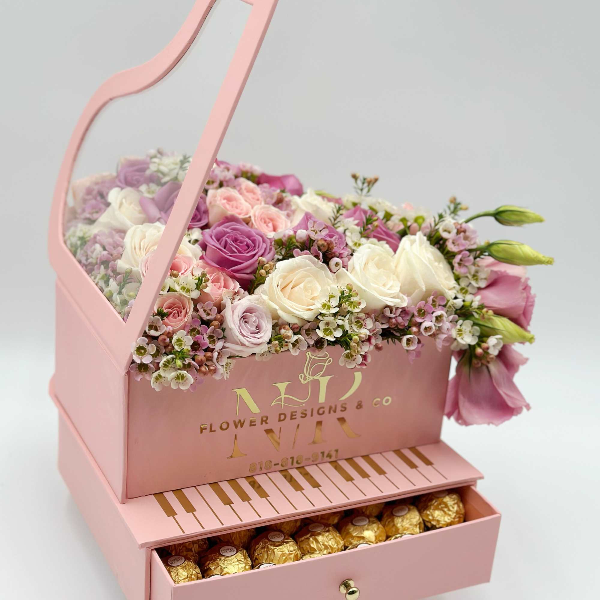 Sweets and Flowers in One Place! 