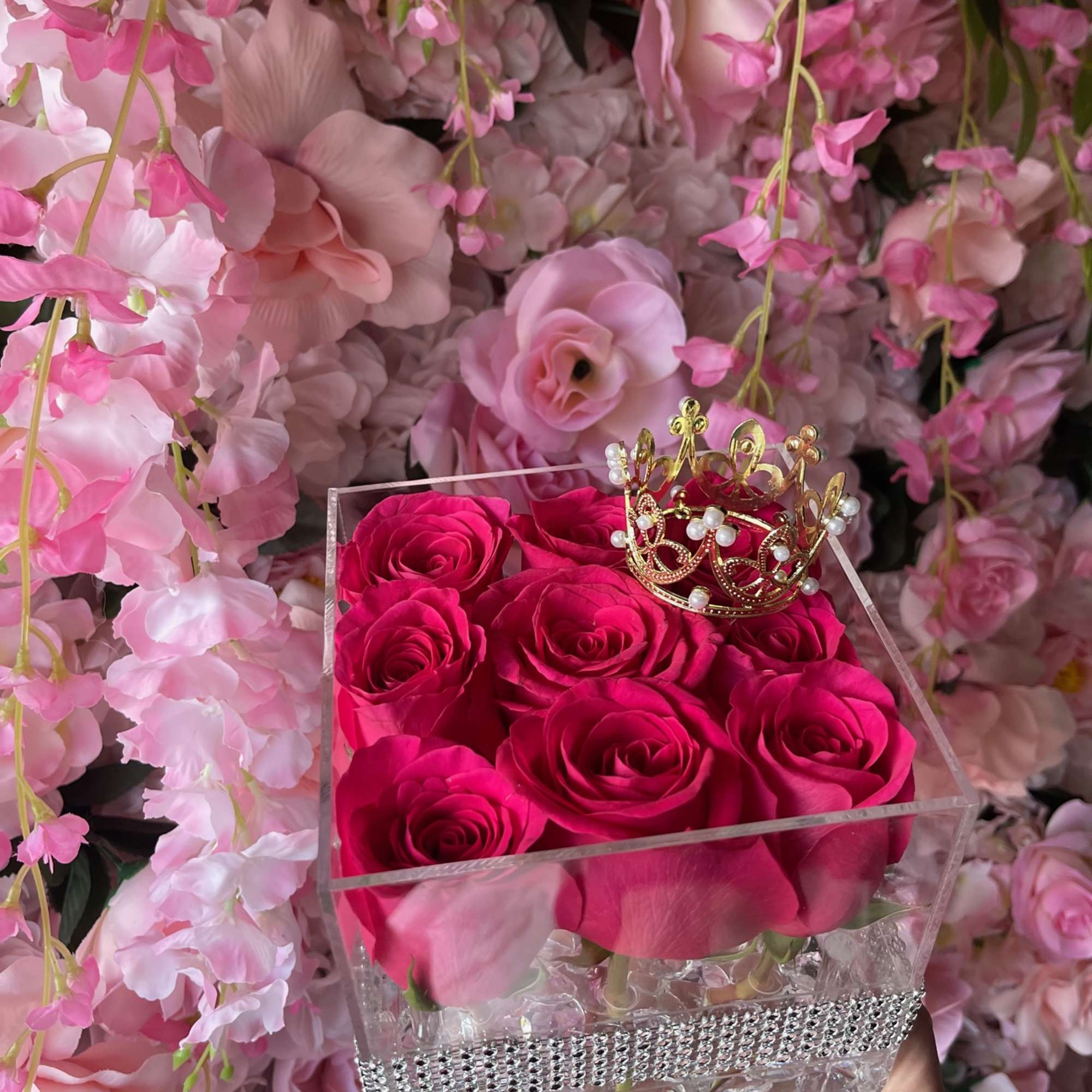 Princess Luxe Box is made for the modern princess this classy box