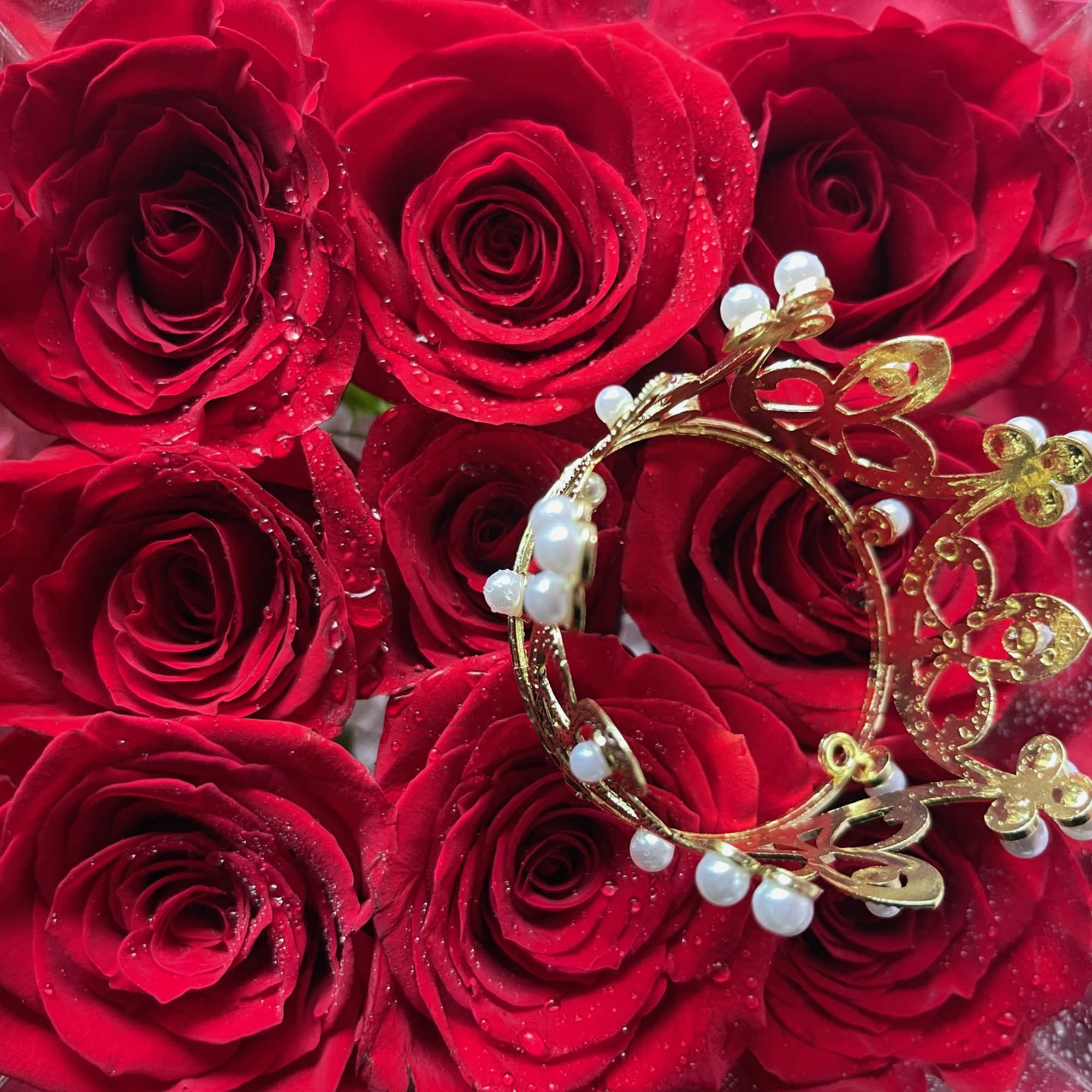 Princess Luxe Box is made for the modern princess this classy box