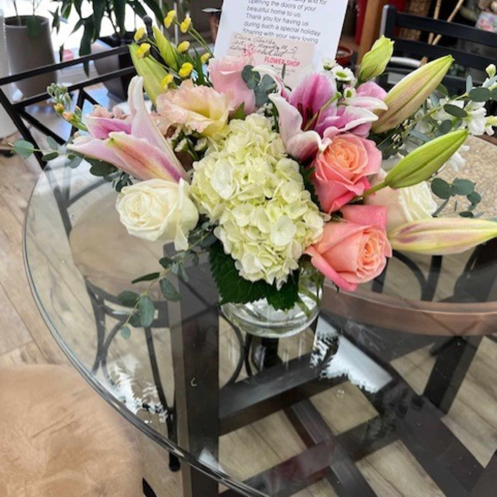 Lily, Hydrangea, Rose, Snapdragon