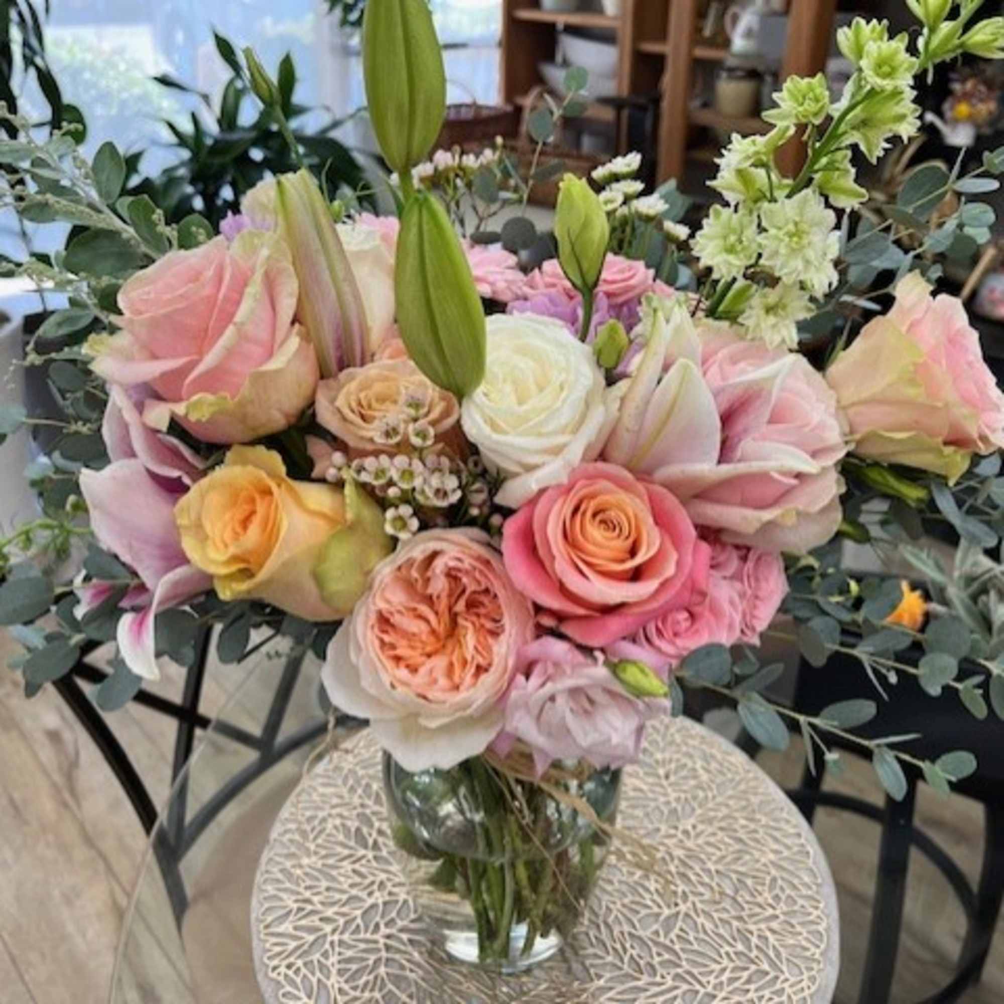 Stargazer, Larkspur, Roses, Lisianthus

Medium Size Pictured