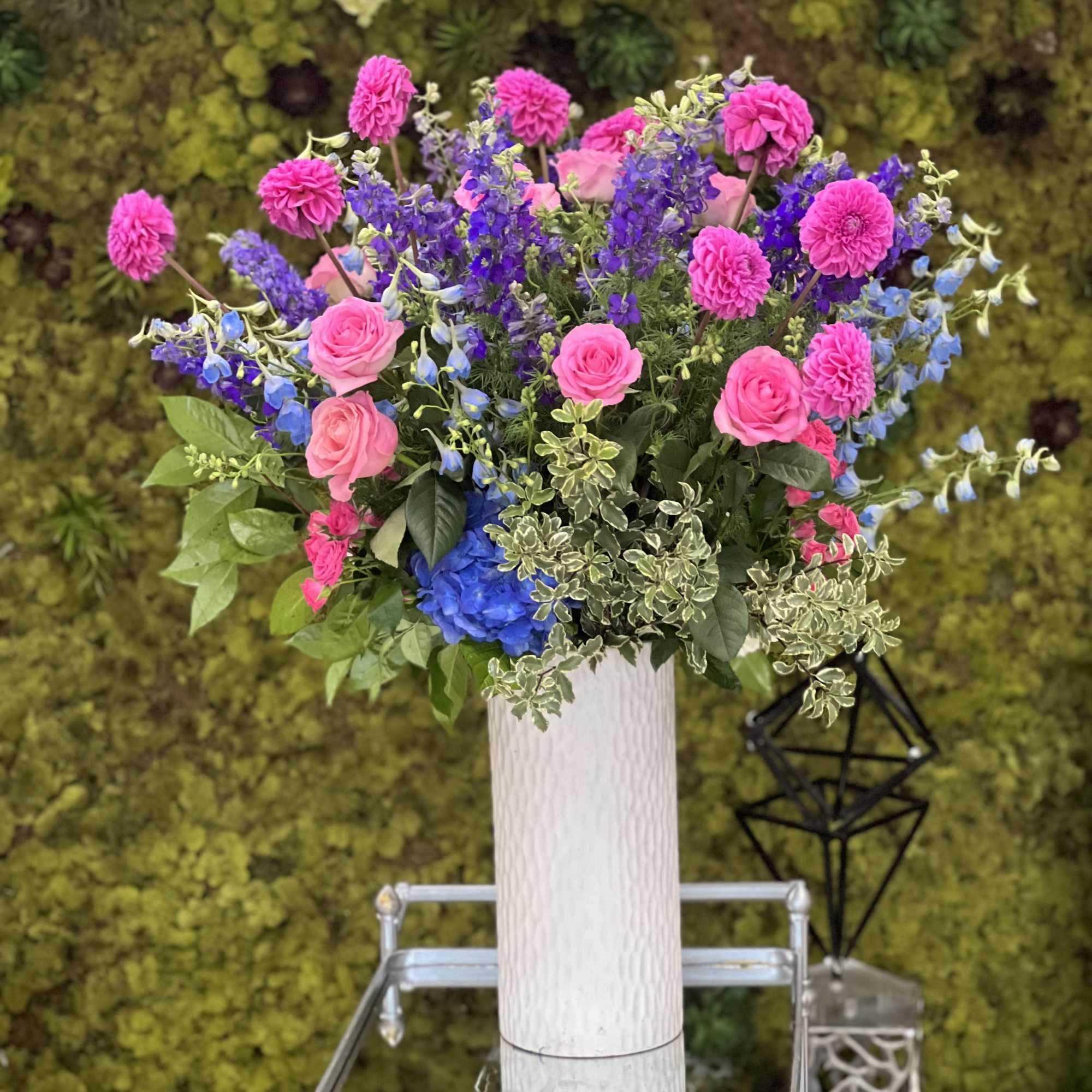 Mix flowers 
pink and purple 